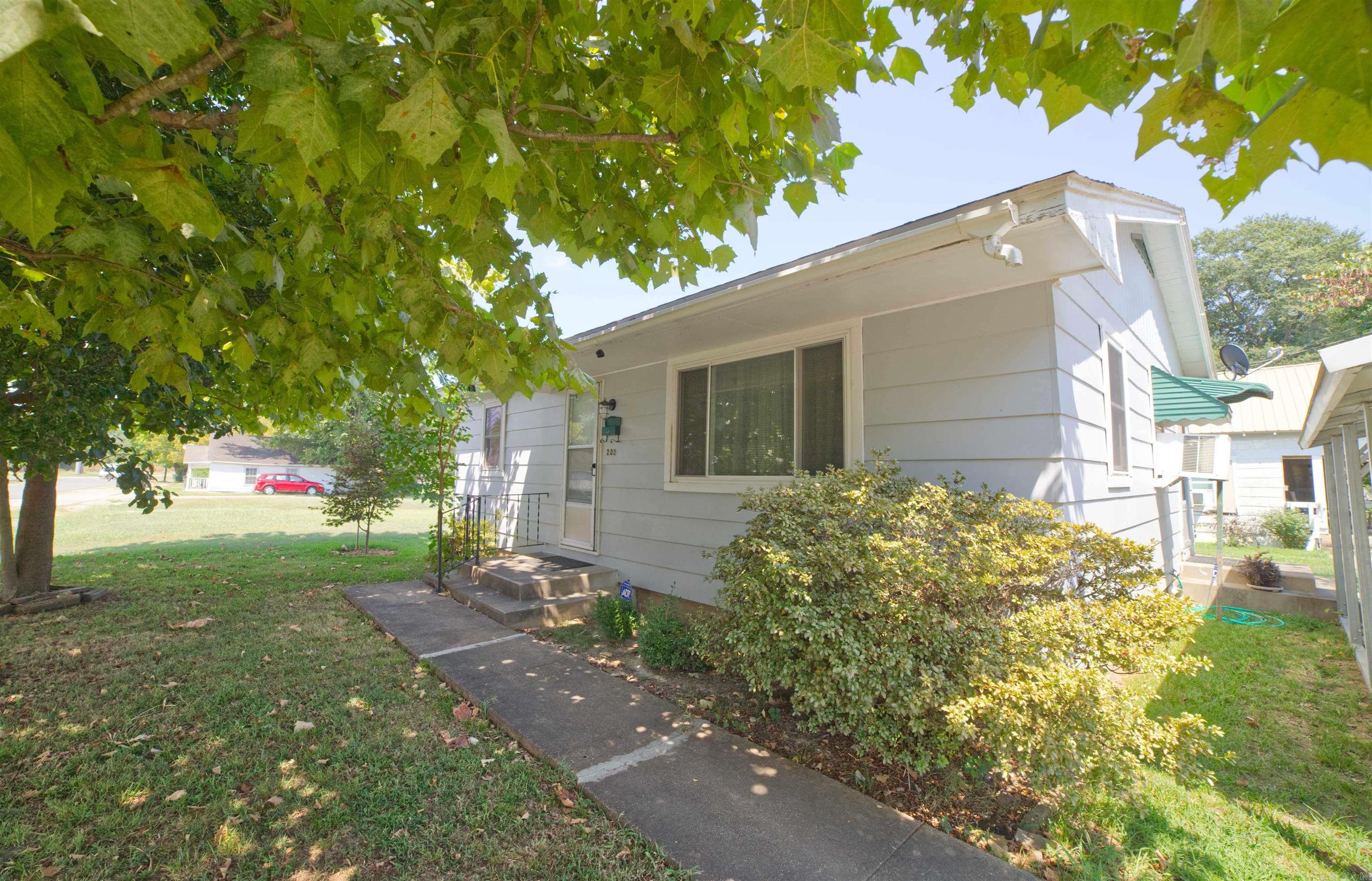 205 N 4th Ave  Paragould, AR