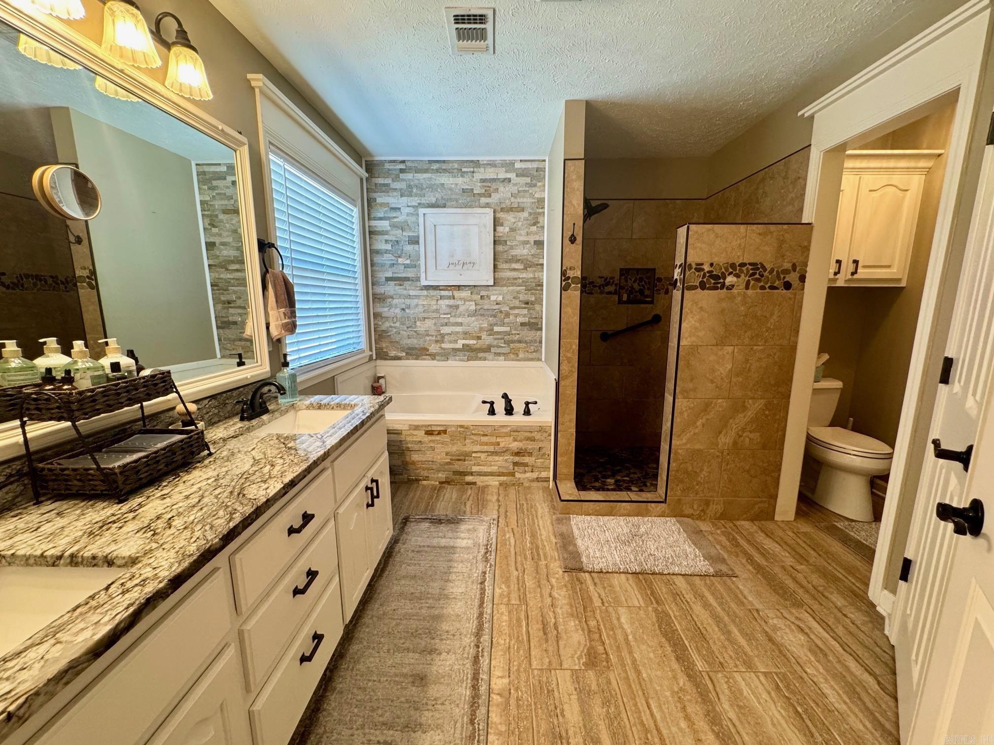 7 Jonnathan Drive Conway, AR 72032