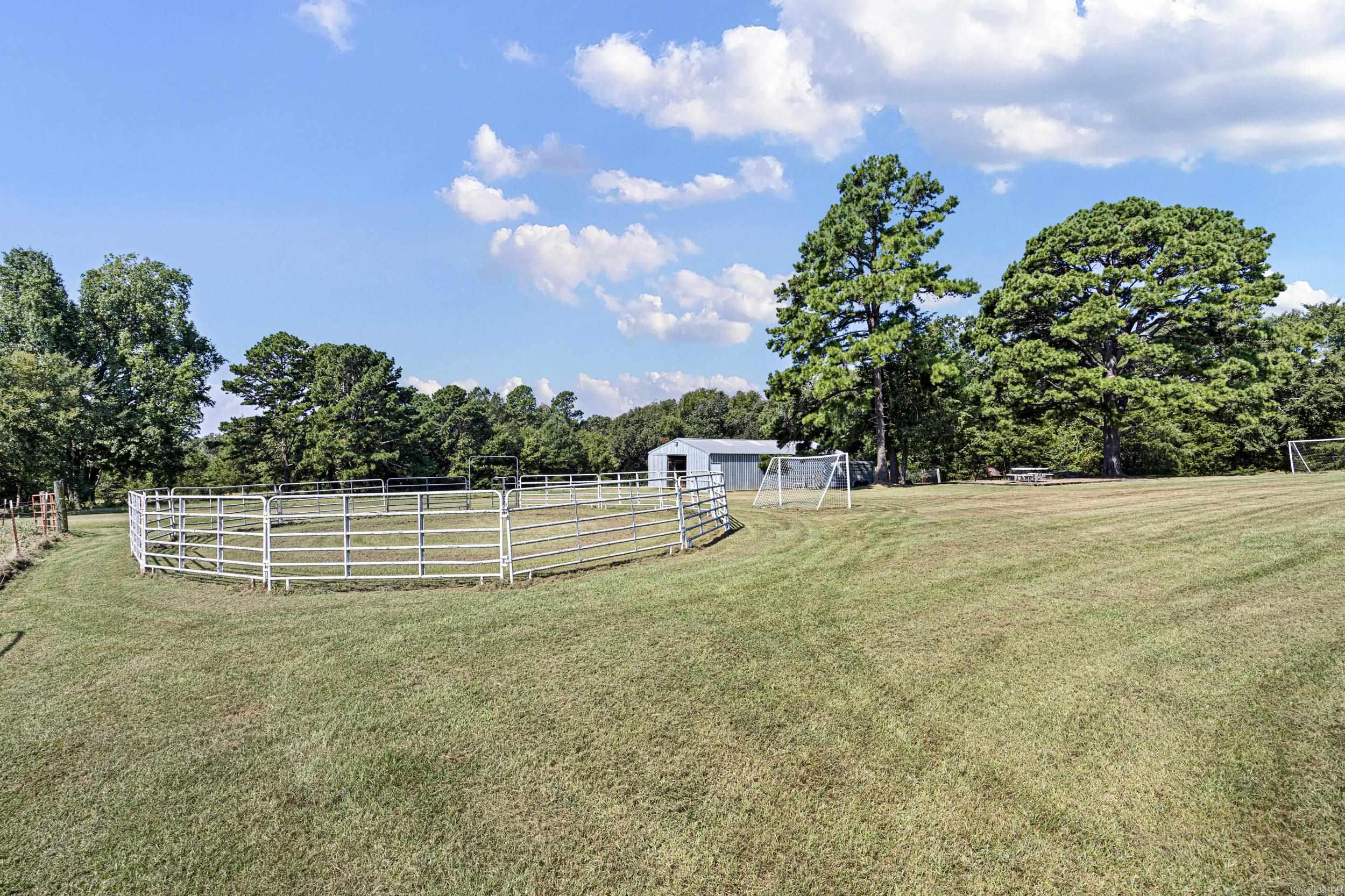 552 Private Road 3310  Clarksville, AR