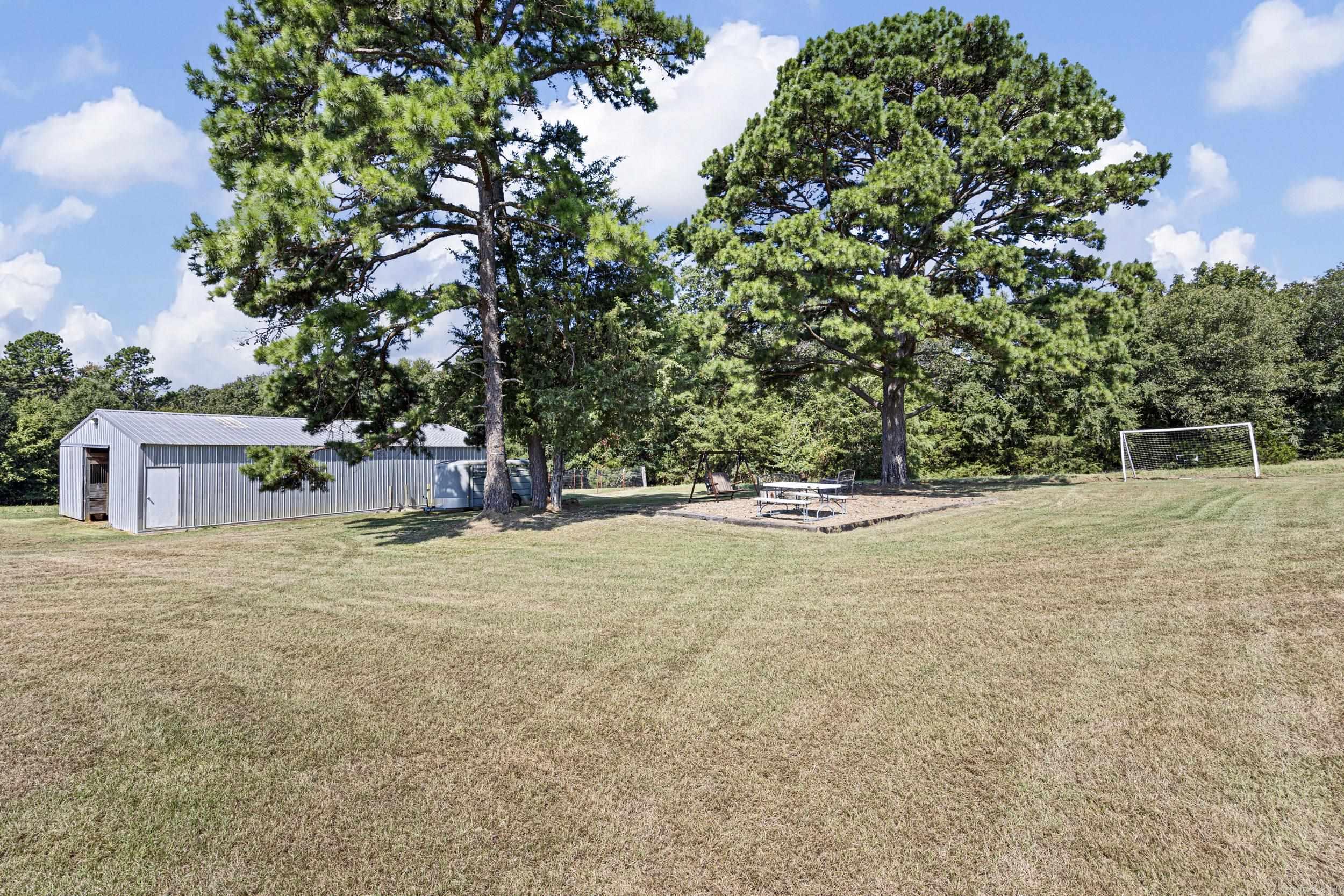 552 Private Road 3310  Clarksville, AR