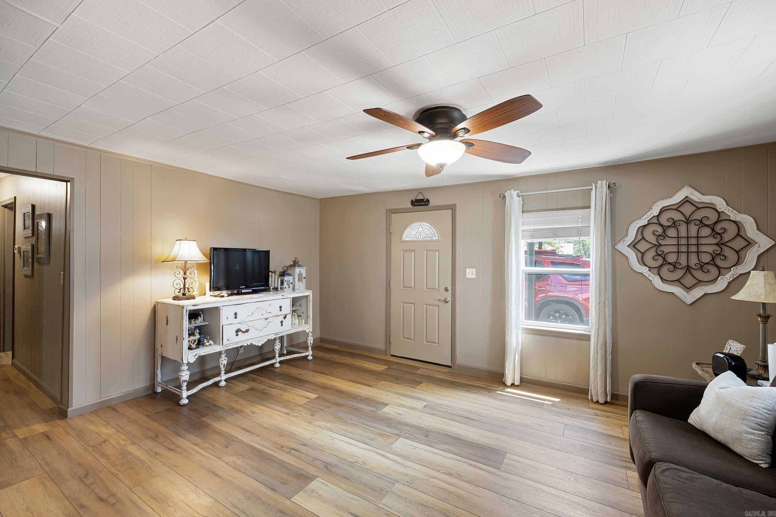 1207 E Rock  Morrilton, AR