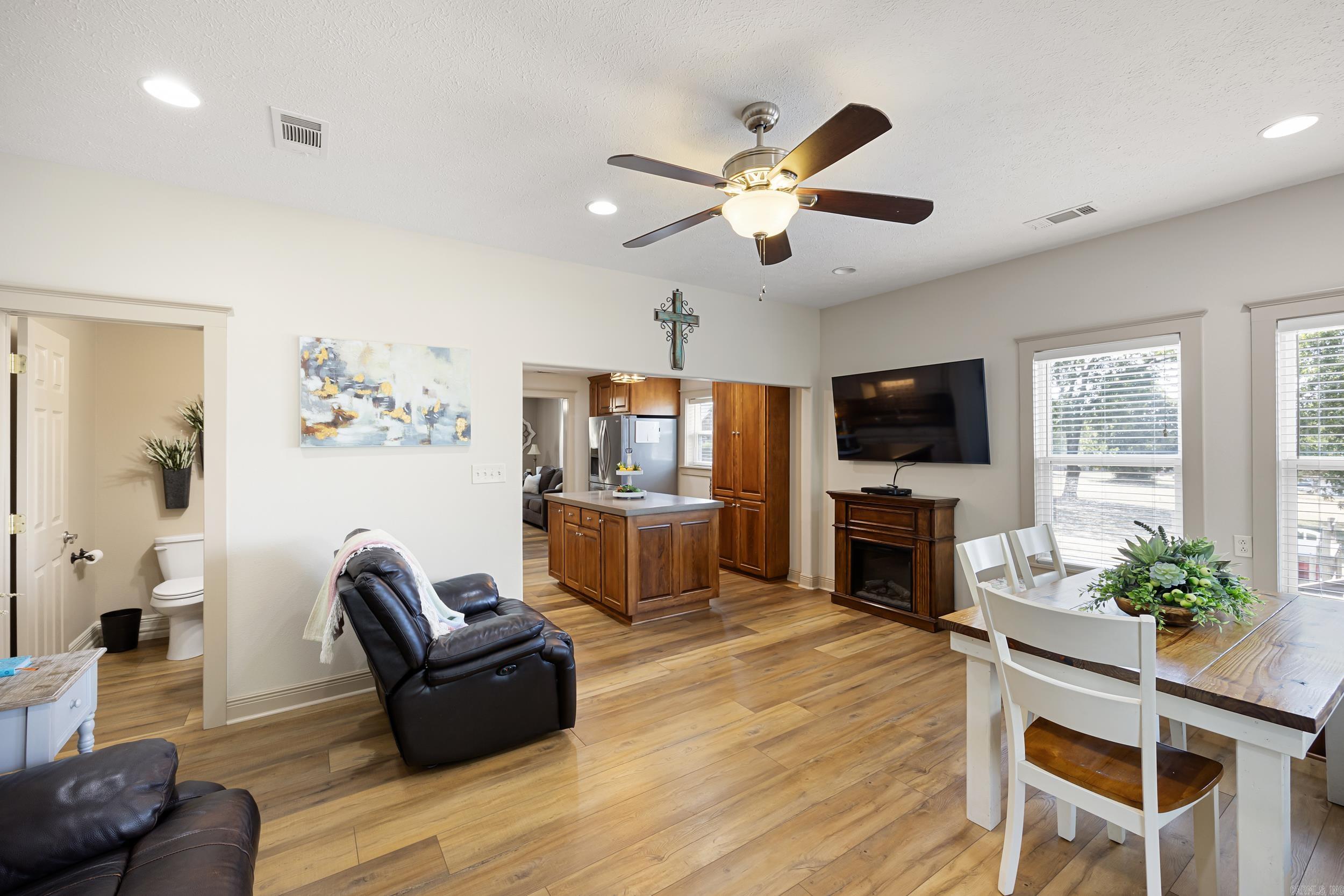 1207 E Rock  Morrilton, AR