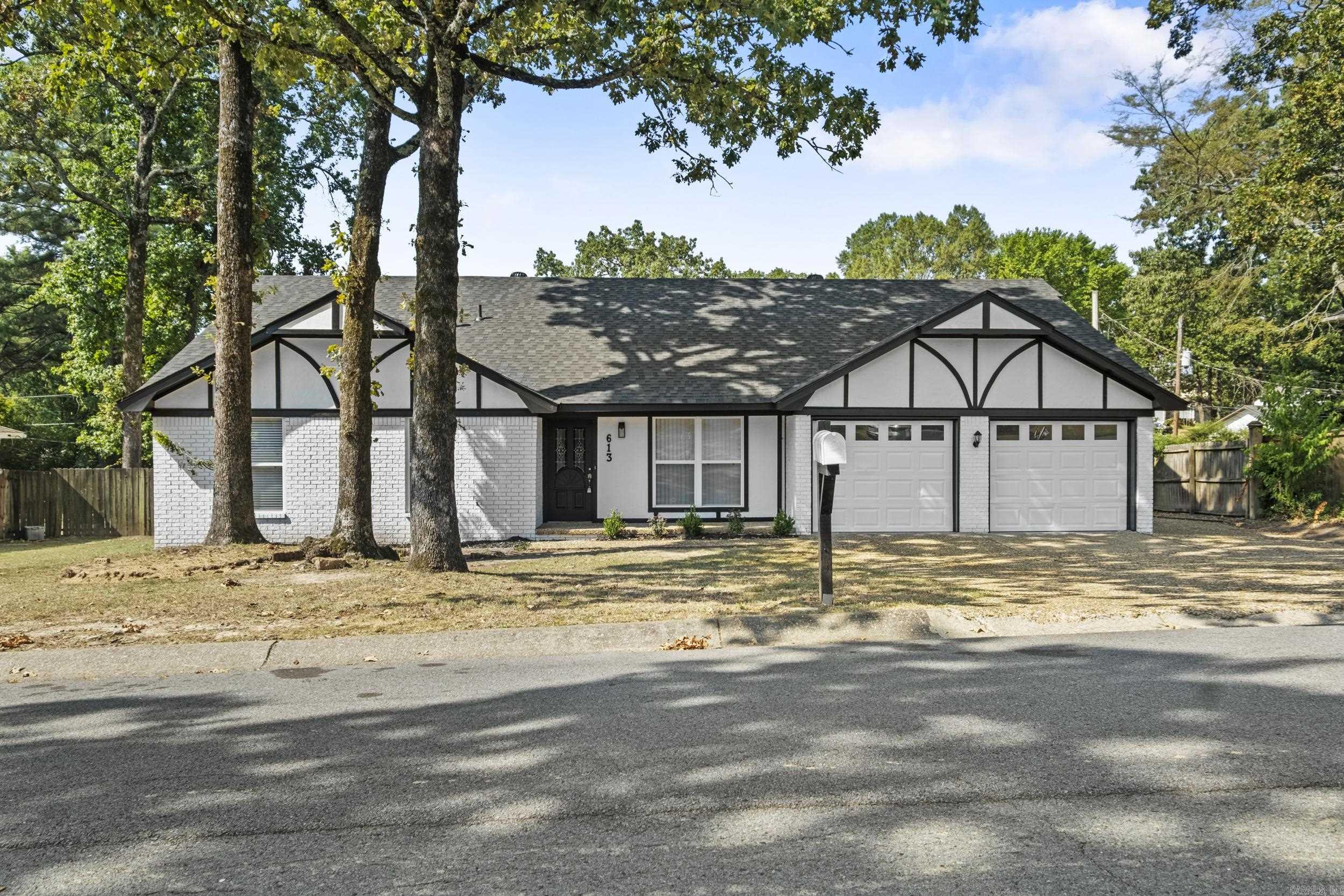 613 Beaconsfield  Sherwood, AR