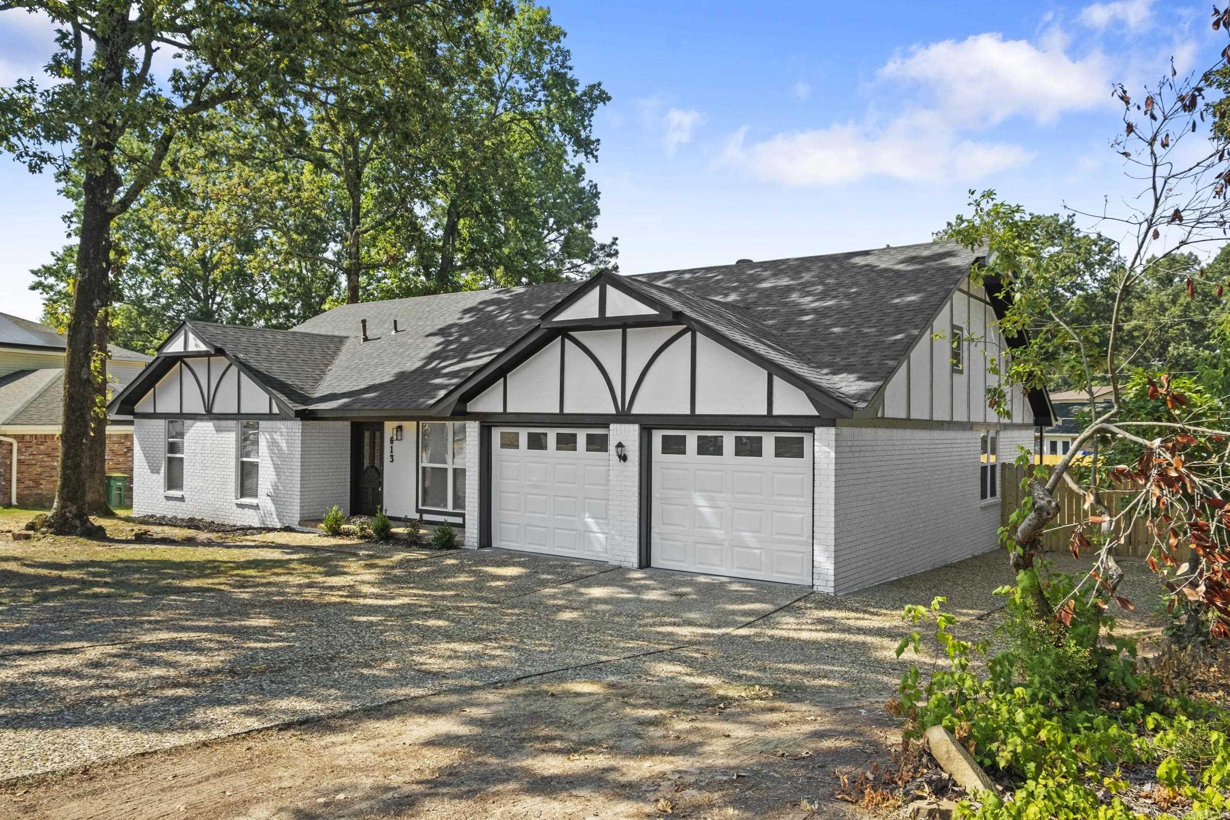 613 Beaconsfield  Sherwood, AR