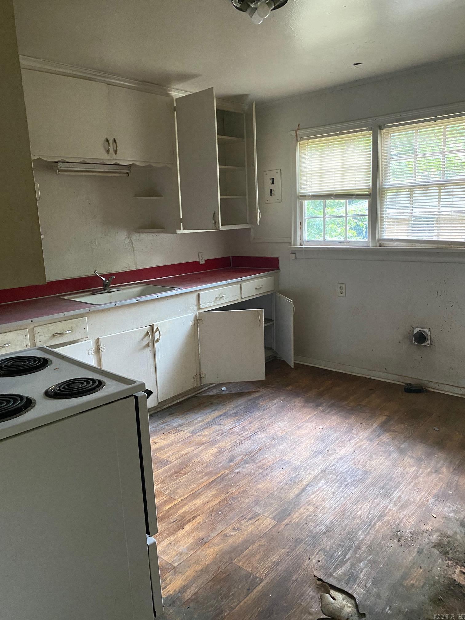 600 W 12TH  Crossett, AR