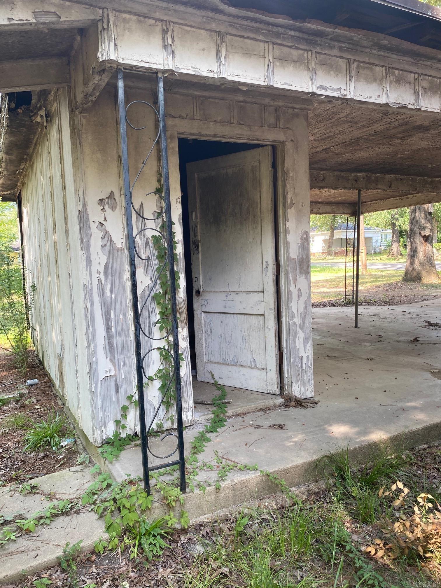 600 W 12TH  Crossett, AR