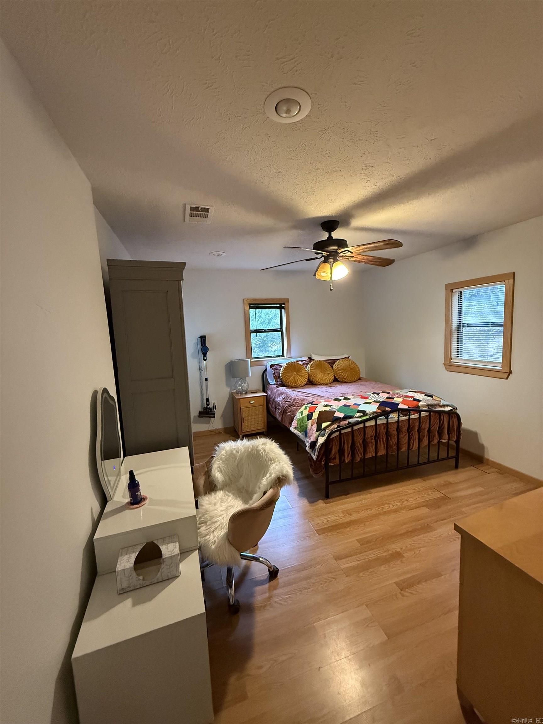 851 Creekside  Greers Ferry, AR