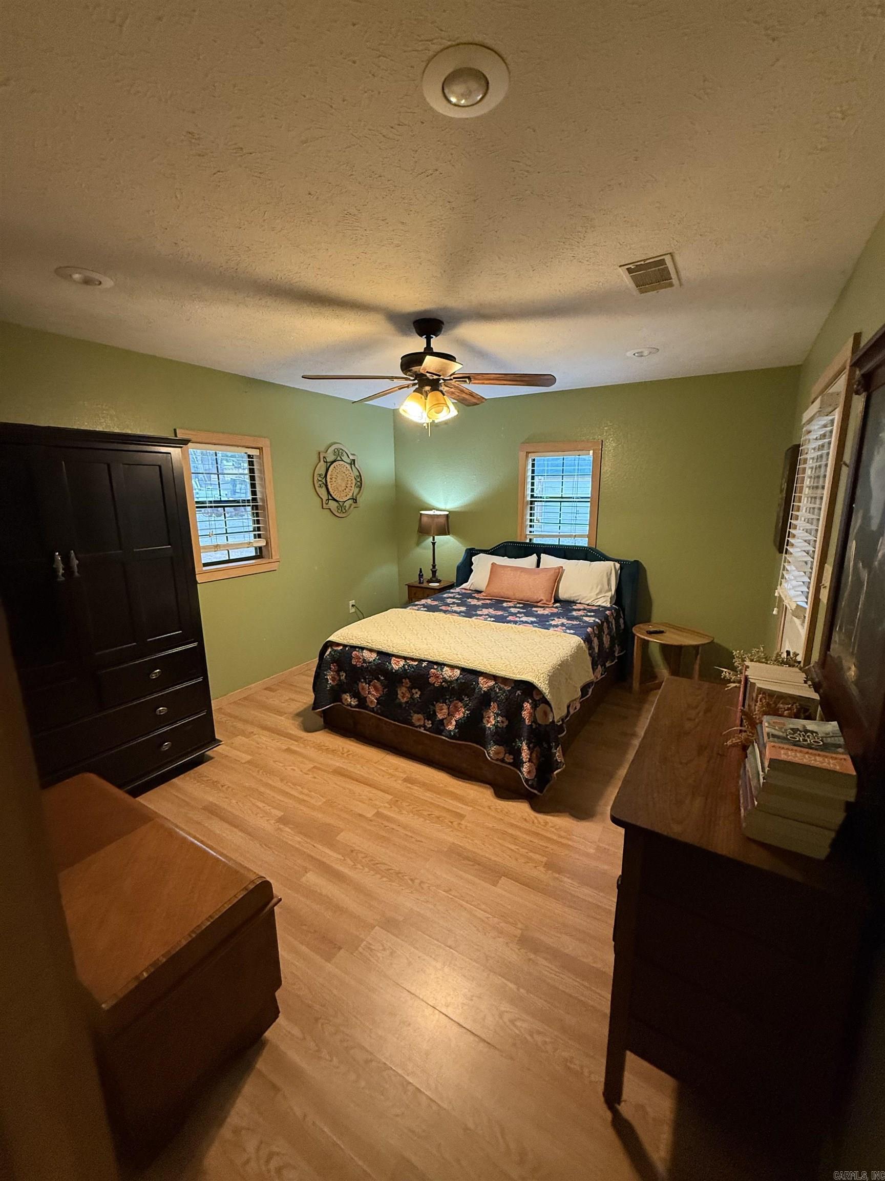 851 Creekside  Greers Ferry, AR