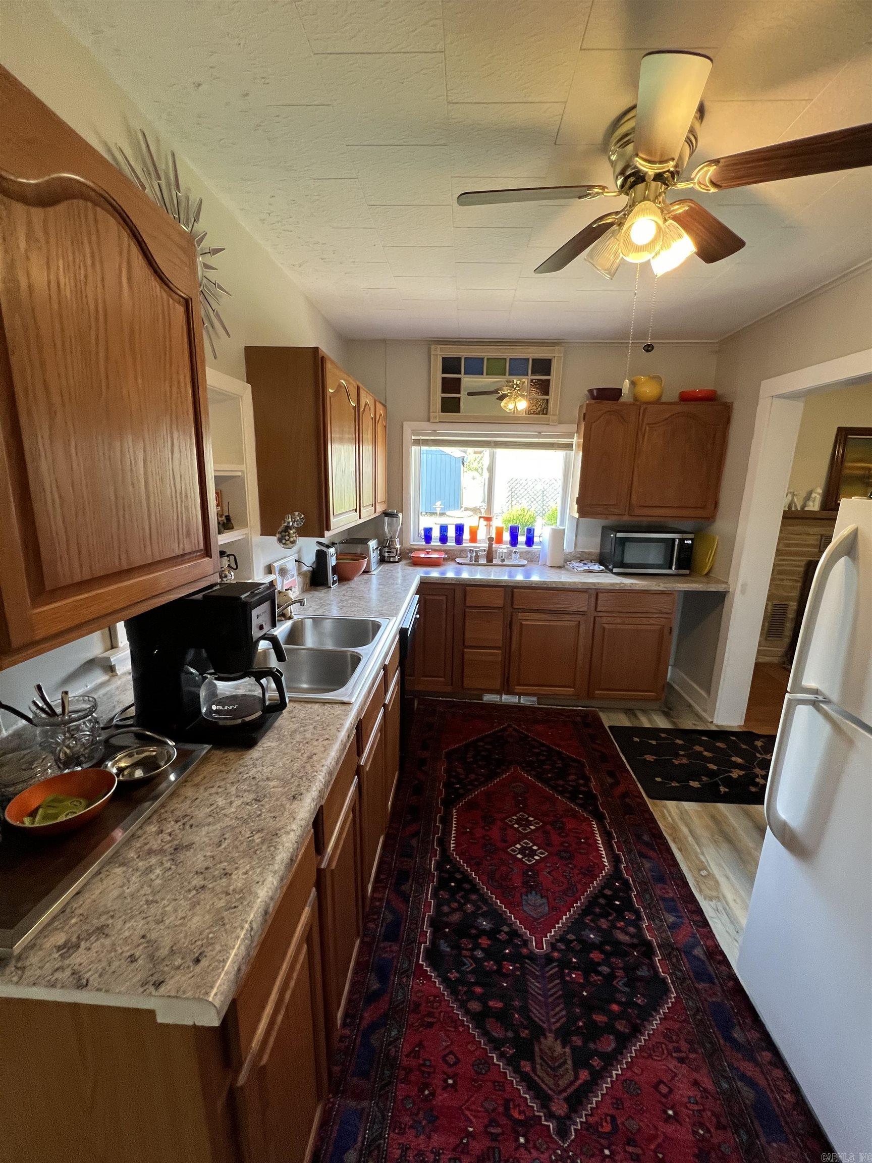 871 S Hwy 65  Clinton, AR