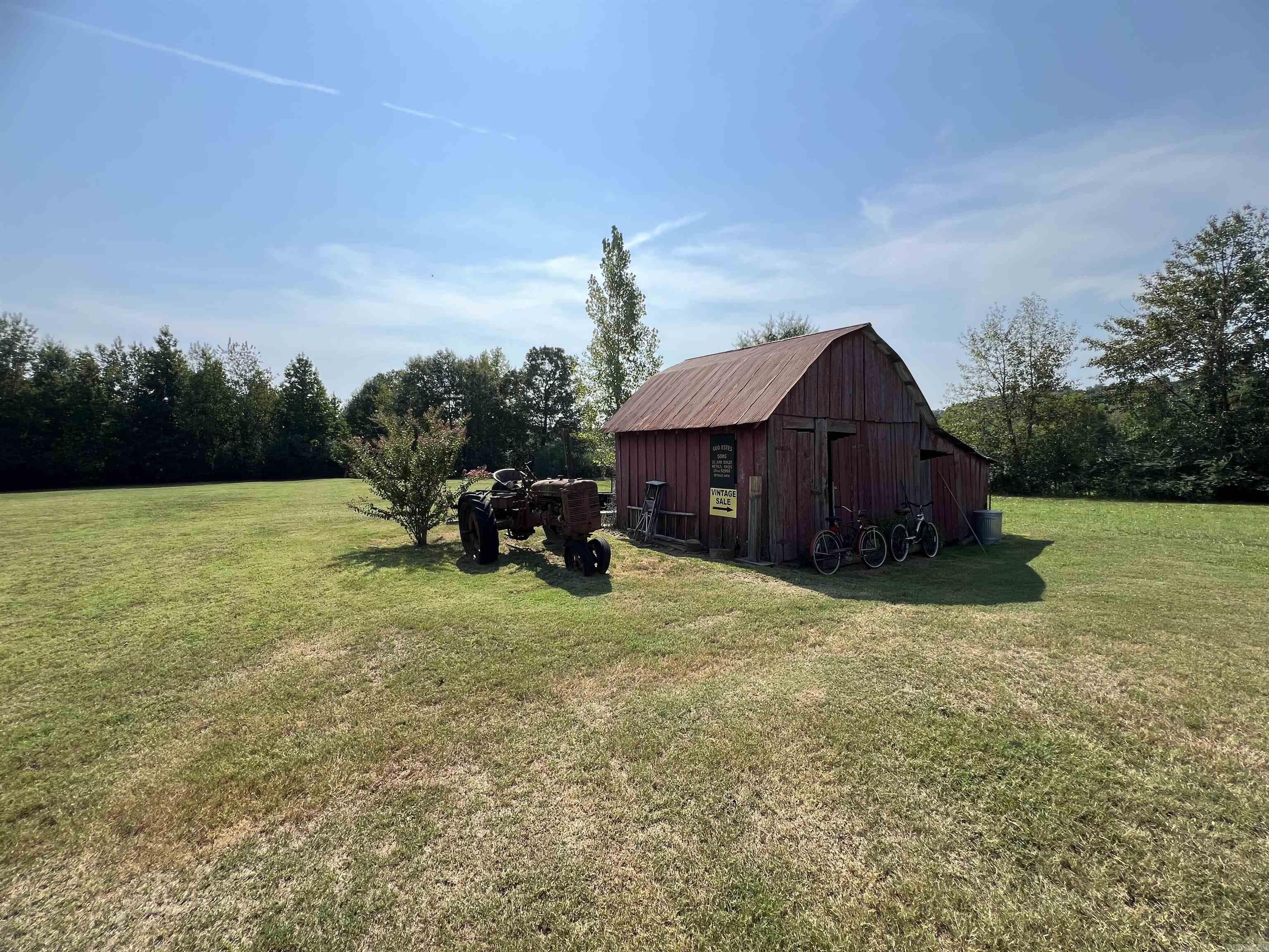 871 S Hwy 65  Clinton, AR