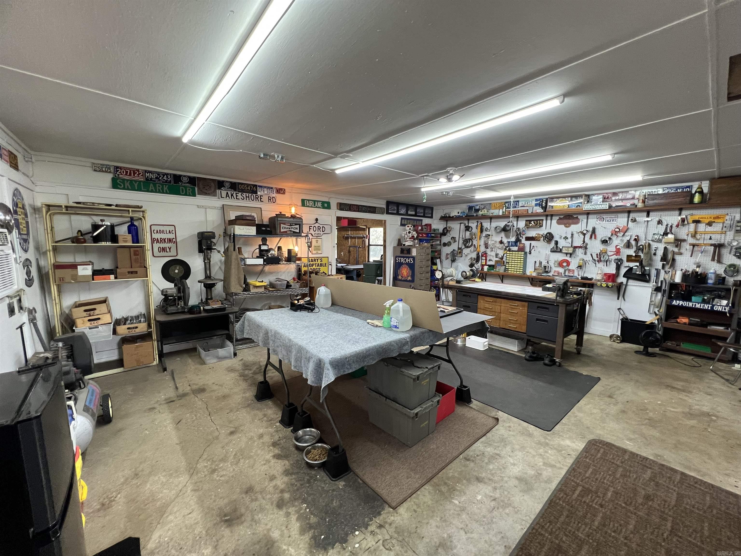 871 S Hwy 65  Clinton, AR