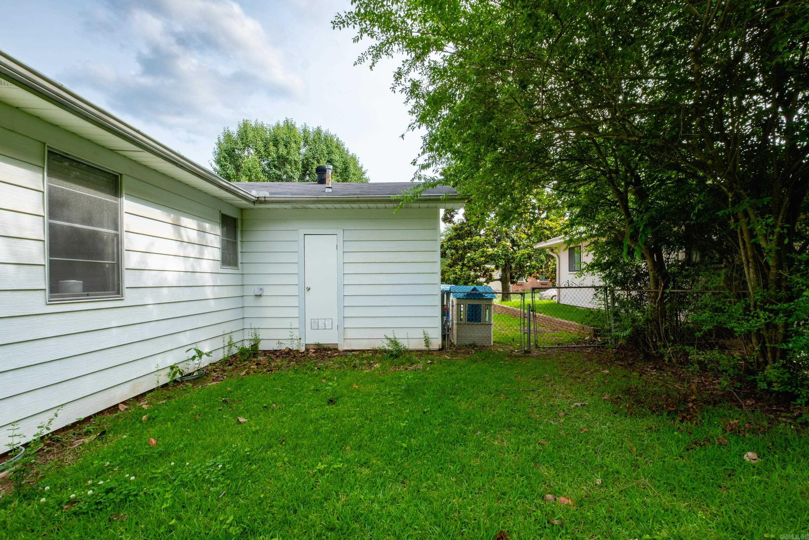 9802 Temple  Little Rock, AR