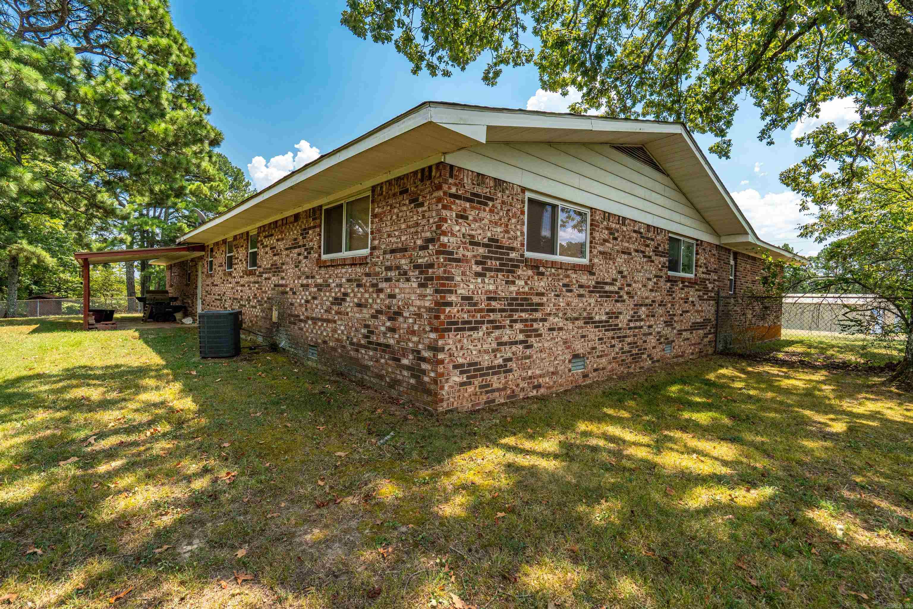 3370 Airport  Pearcy, AR