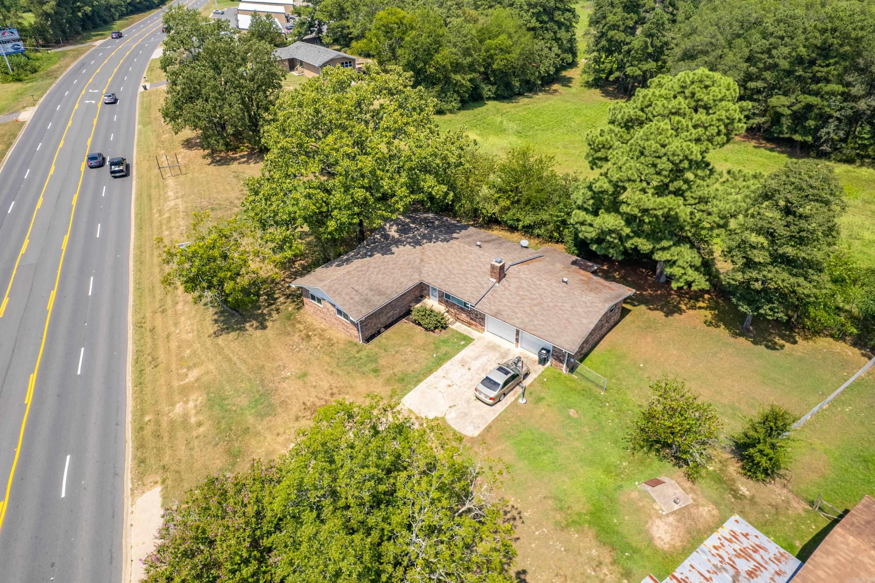 3370 Airport  Pearcy, AR
