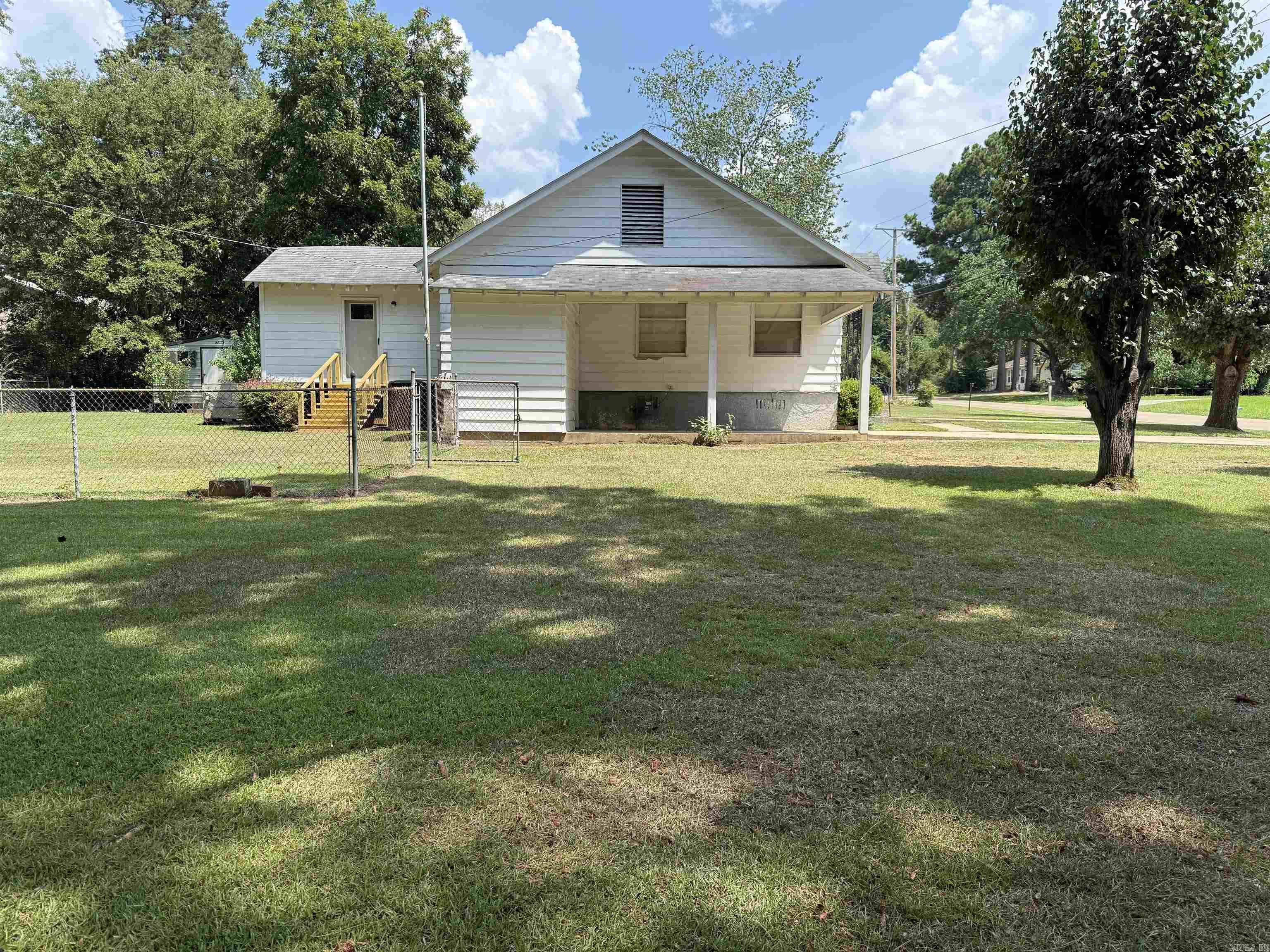 149 E Bolling  Monticello, AR