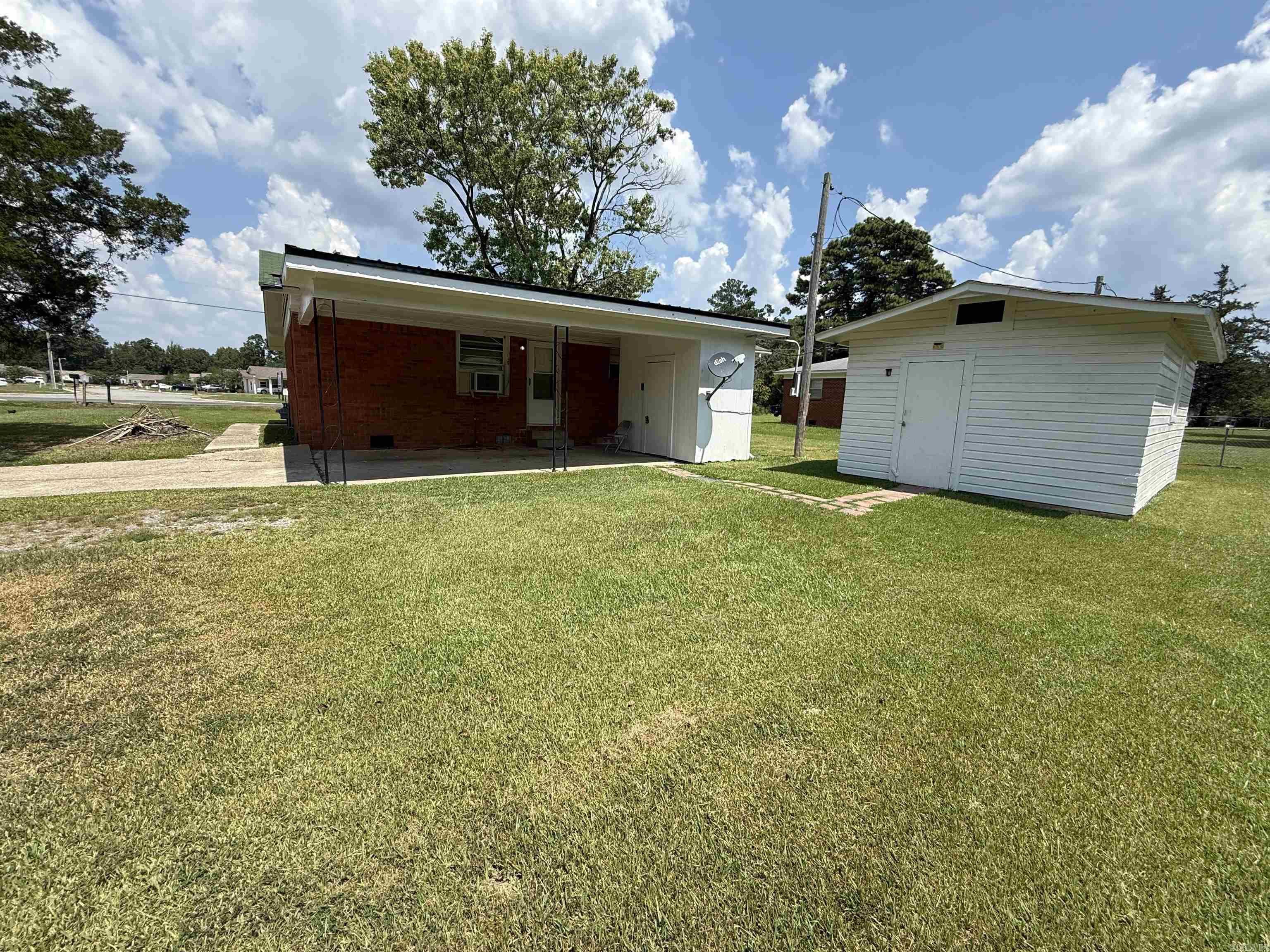 1725 W Pine  Warren, AR