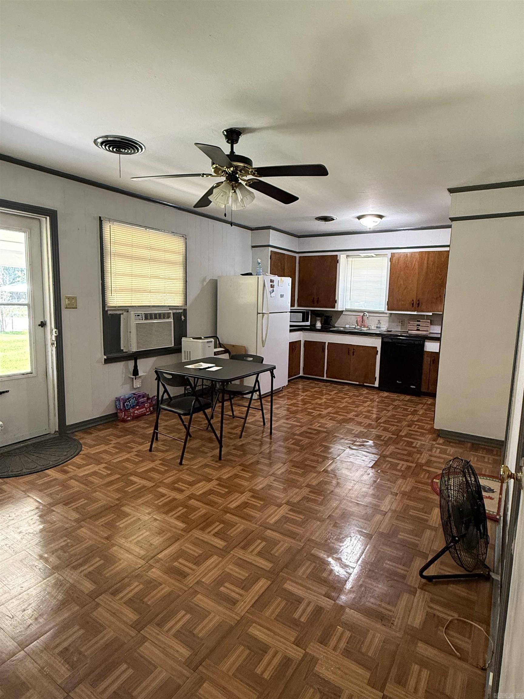 1725 W Pine  Warren, AR