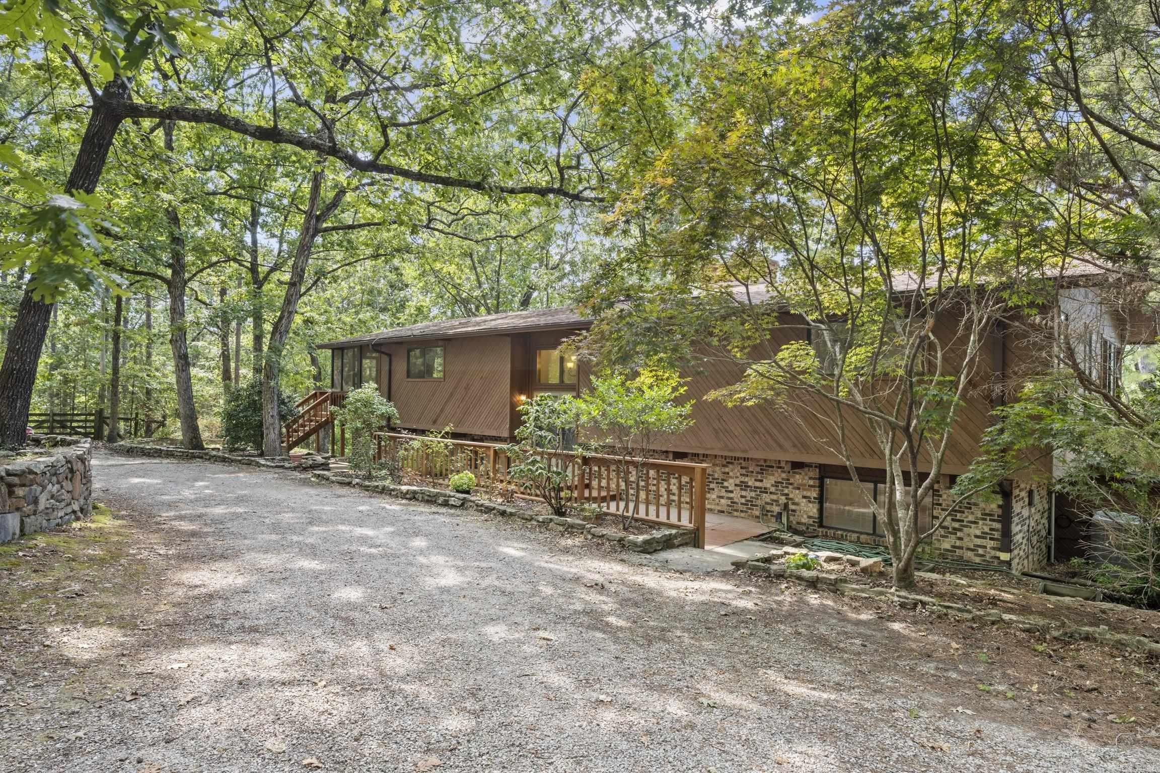 537 CR 107  Norfork, AR