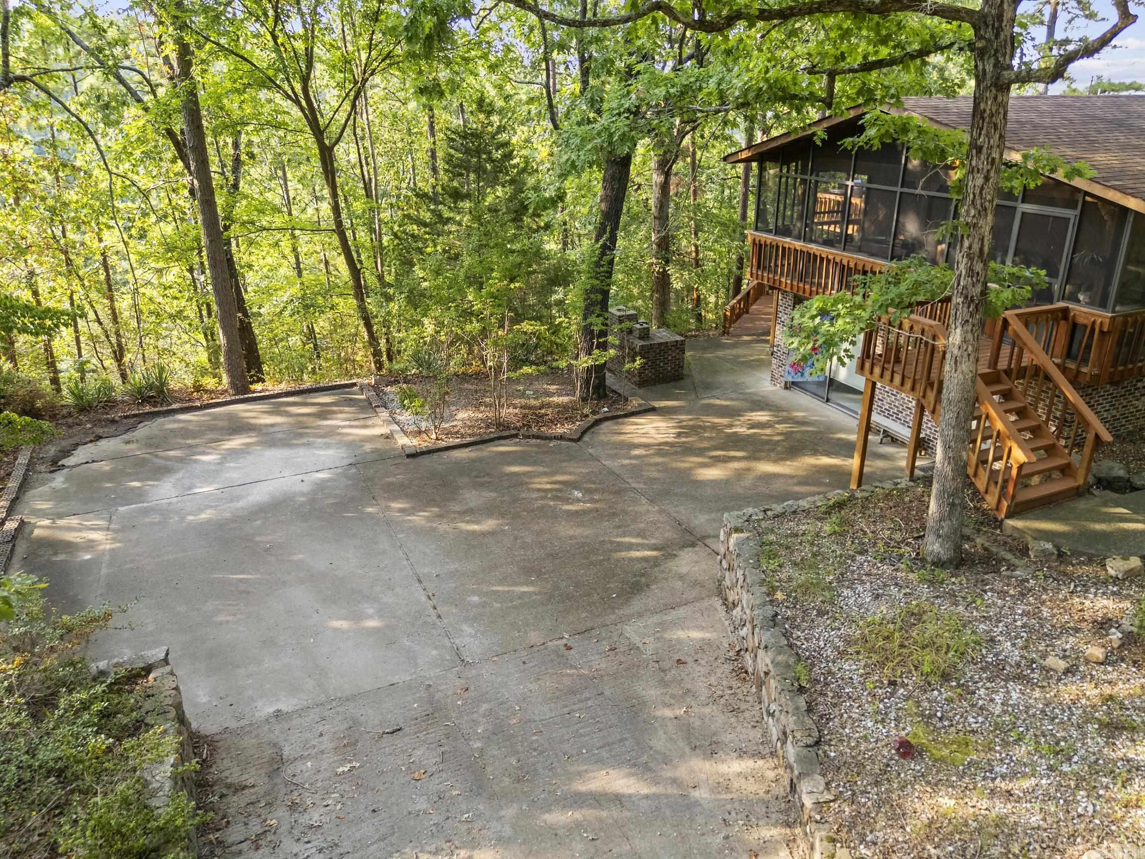537 CR 107  Norfork, AR