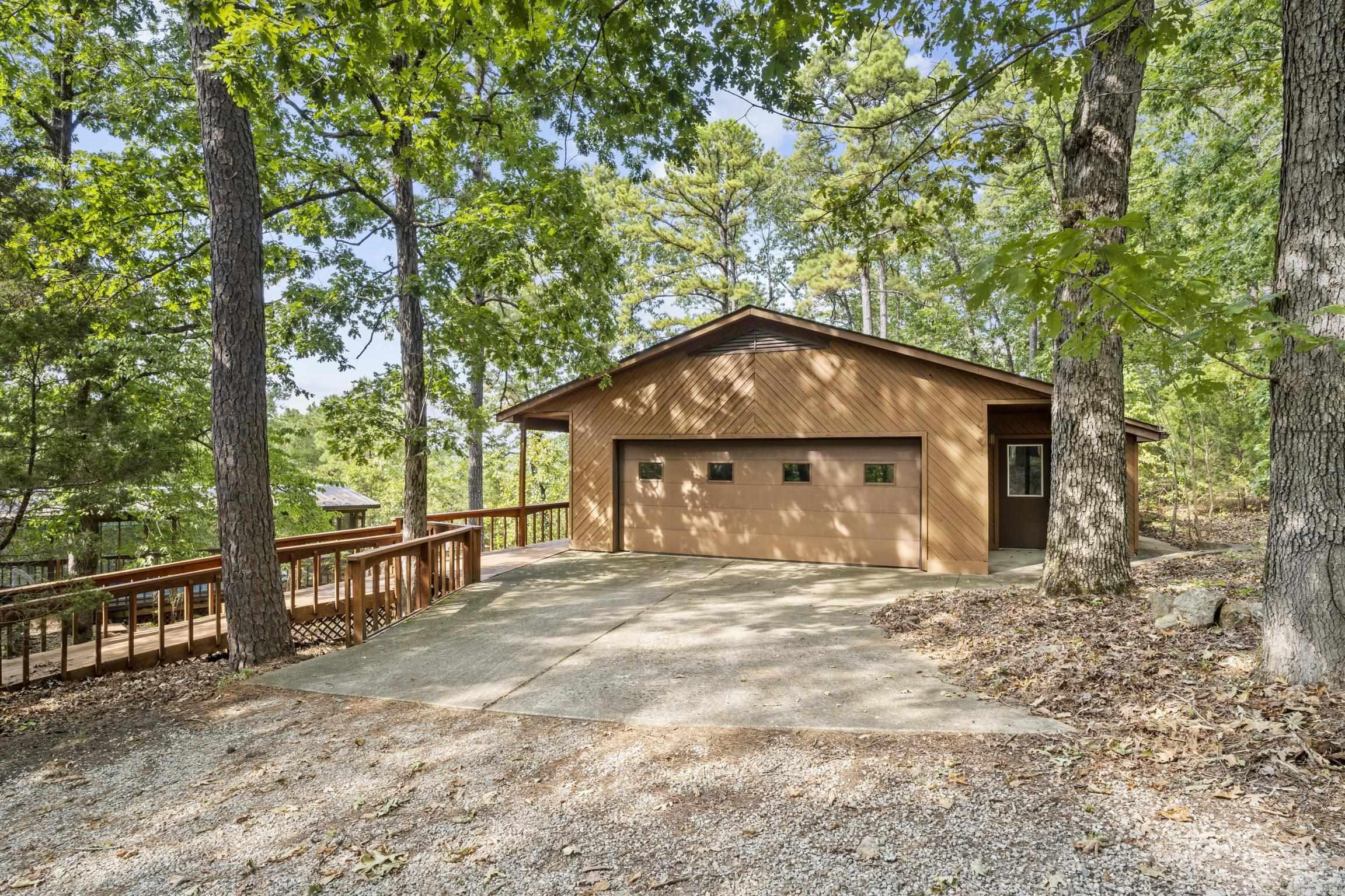537 CR 107  Norfork, AR
