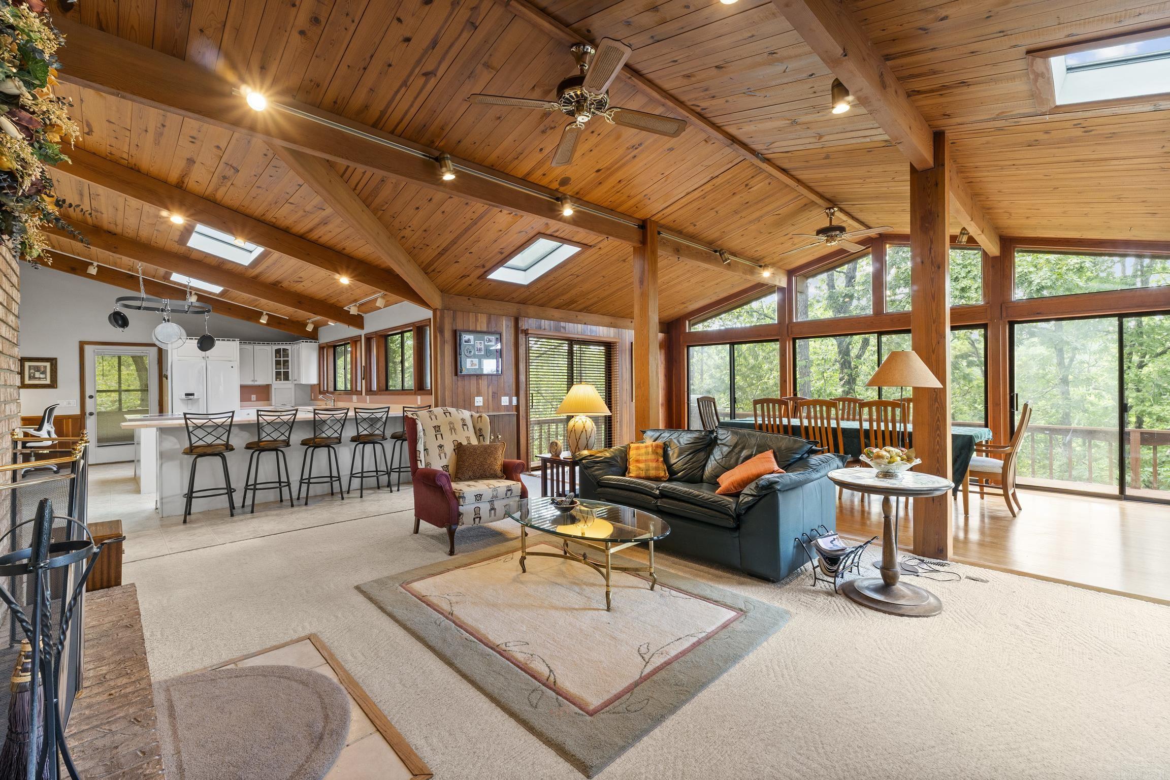 537 CR 107  Norfork, AR