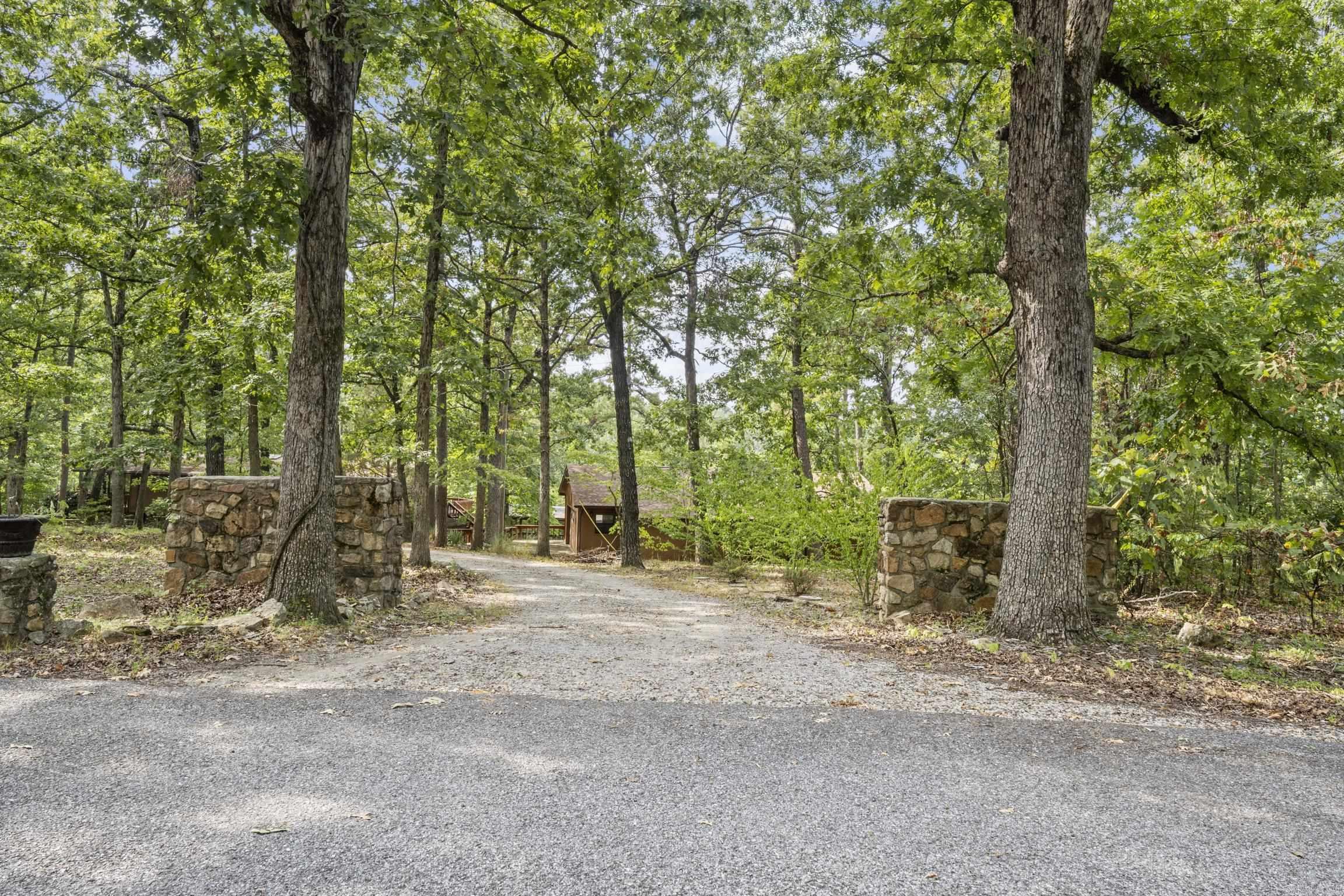 537 CR 107  Norfork, AR