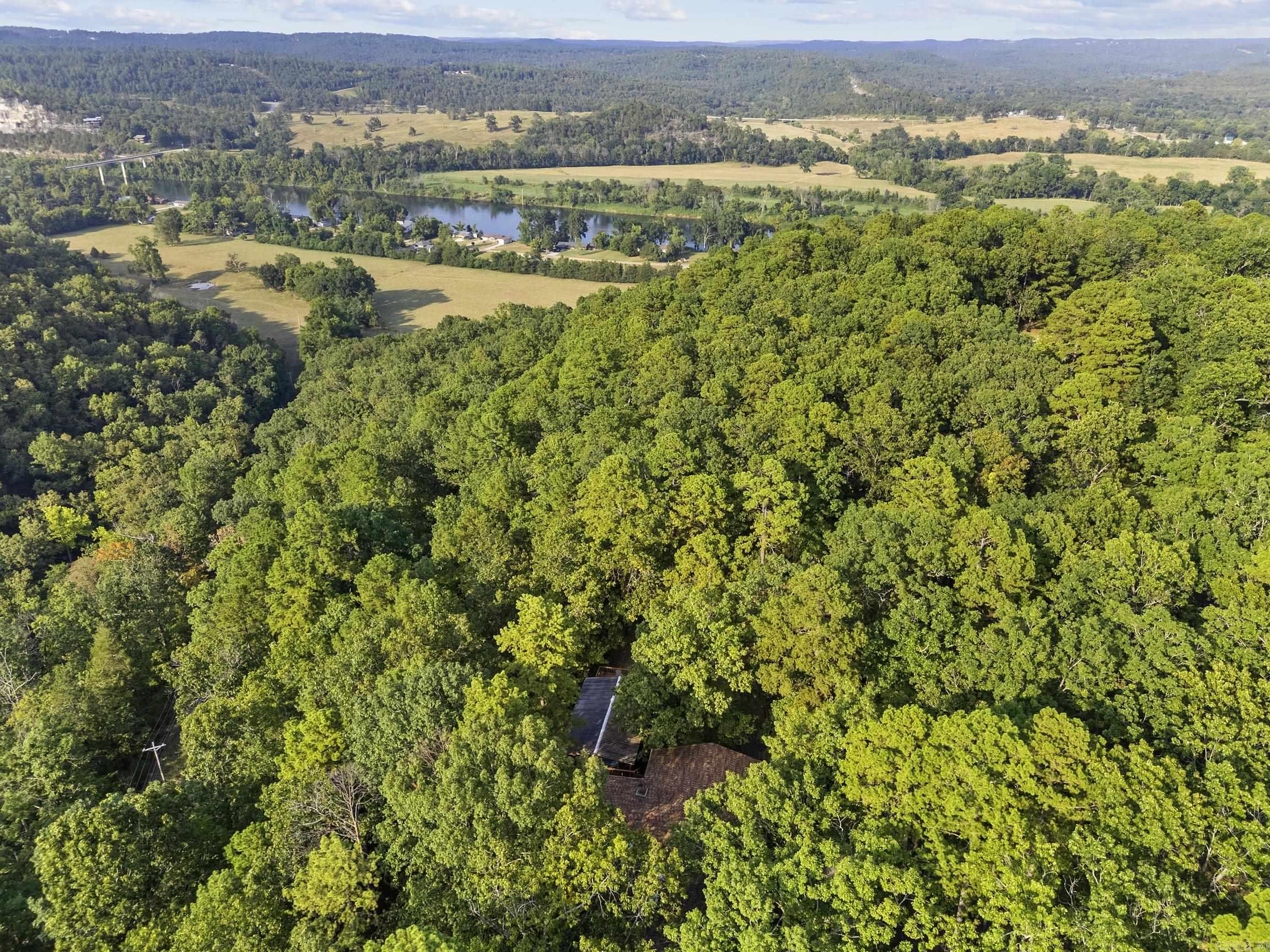 537 CR 107  Norfork, AR