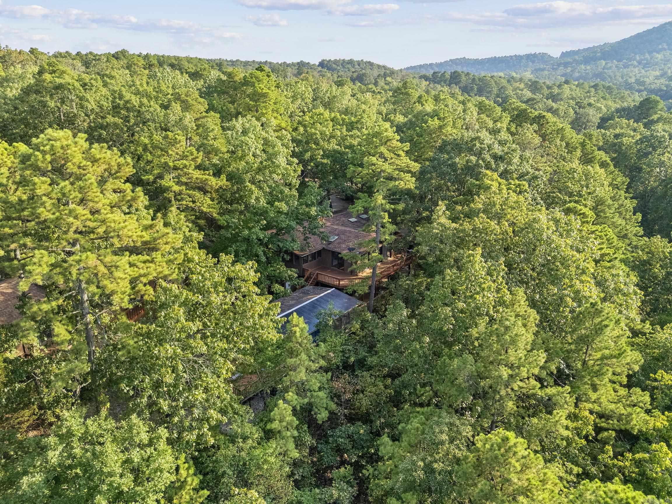 537 CR 107  Norfork, AR