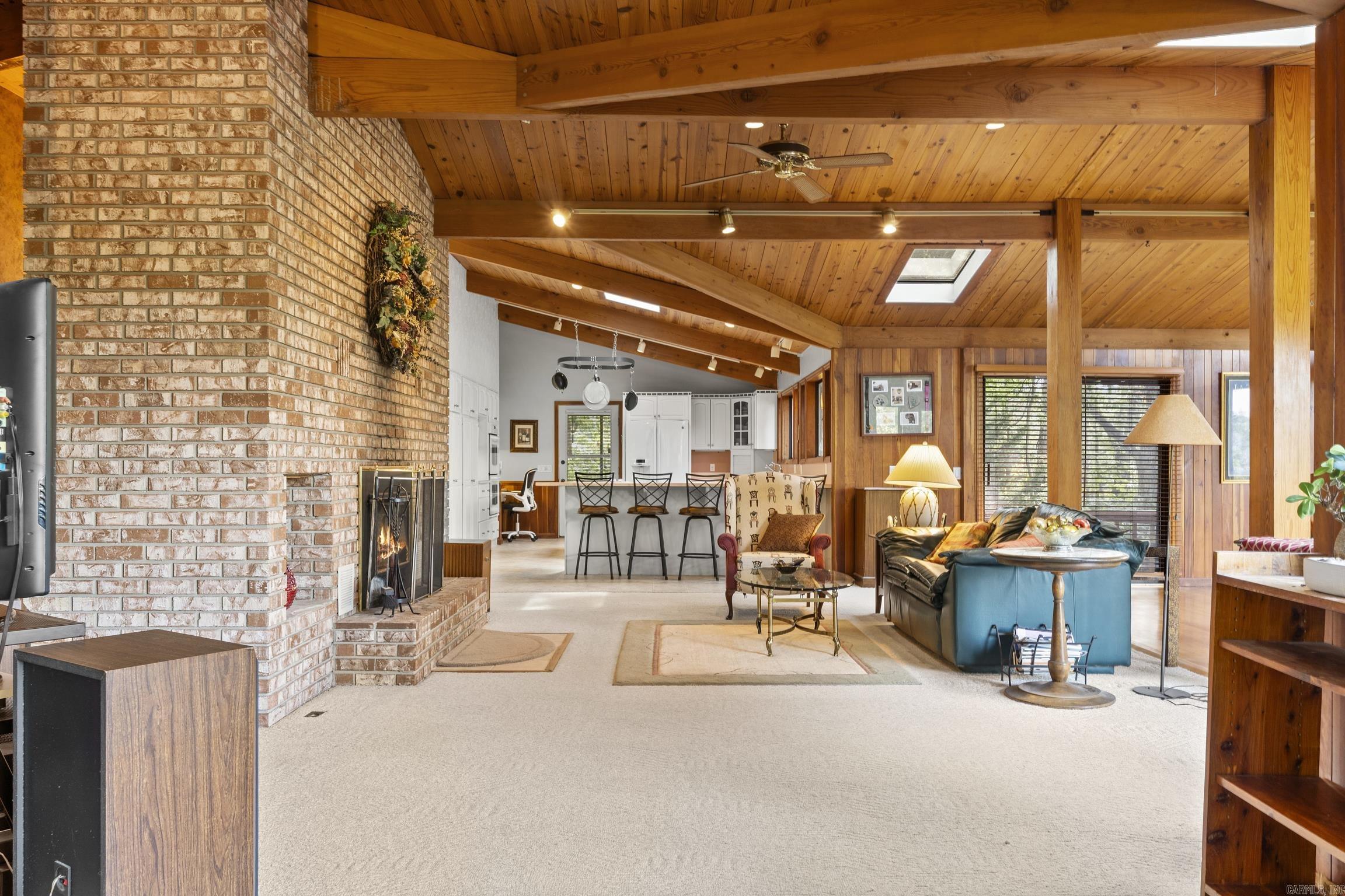 537 CR 107  Norfork, AR