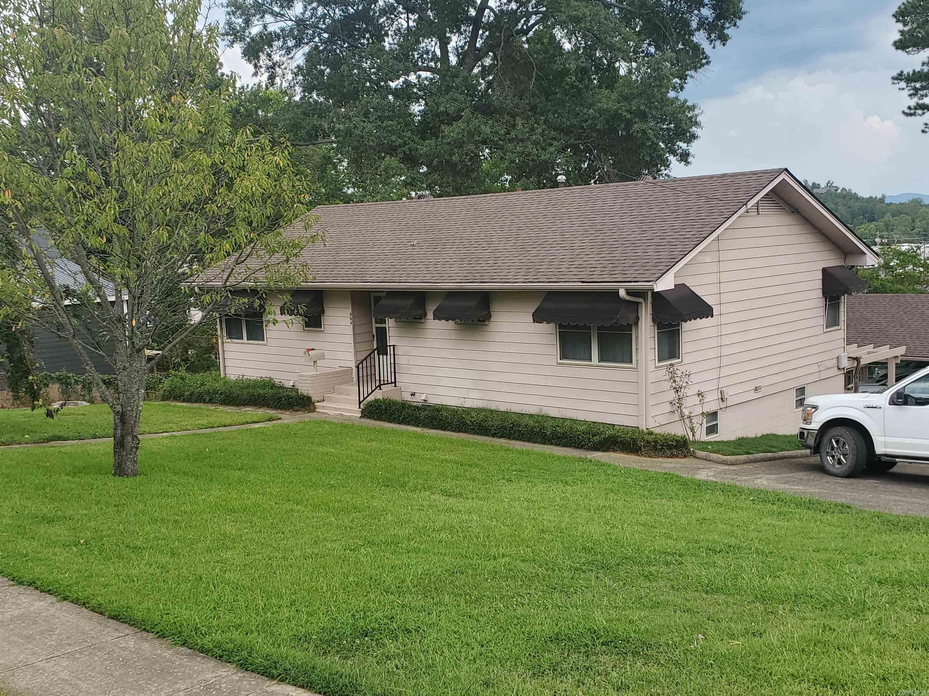 908 S Seventh  Mena, AR
