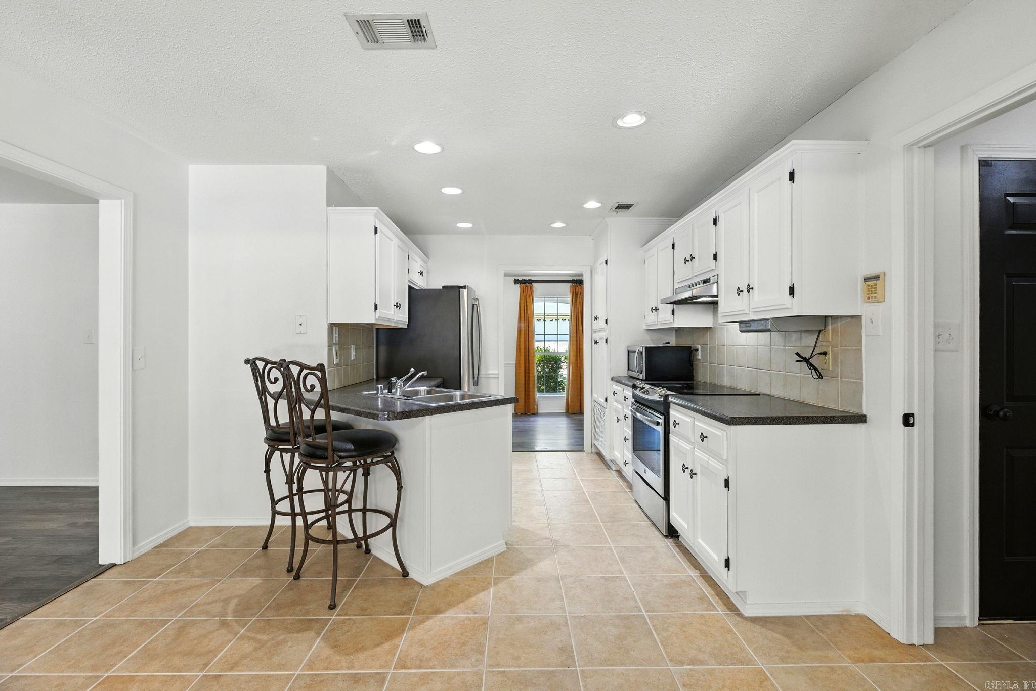 607 Holly Lynn  Bryant, AR