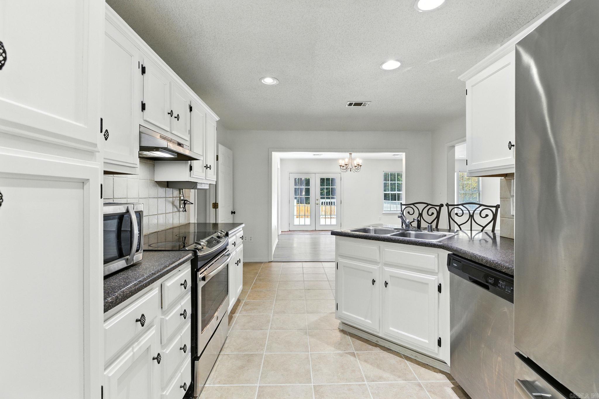 607 Holly Lynn  Bryant, AR