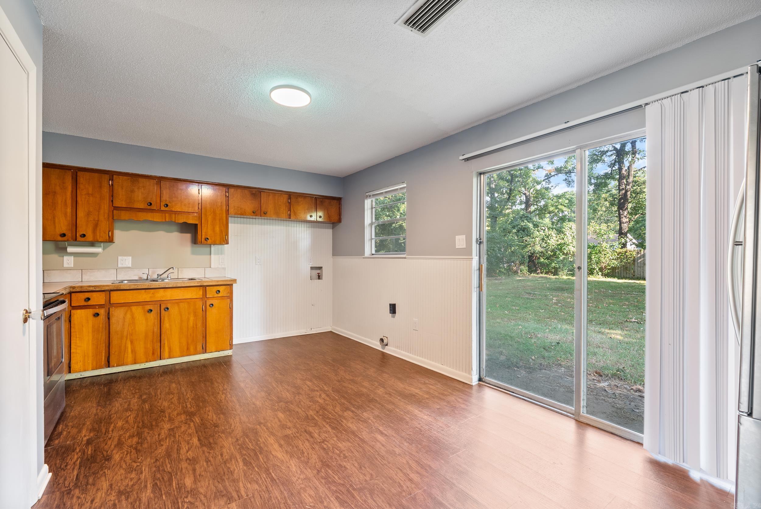 2210 Arkansas  Conway, AR