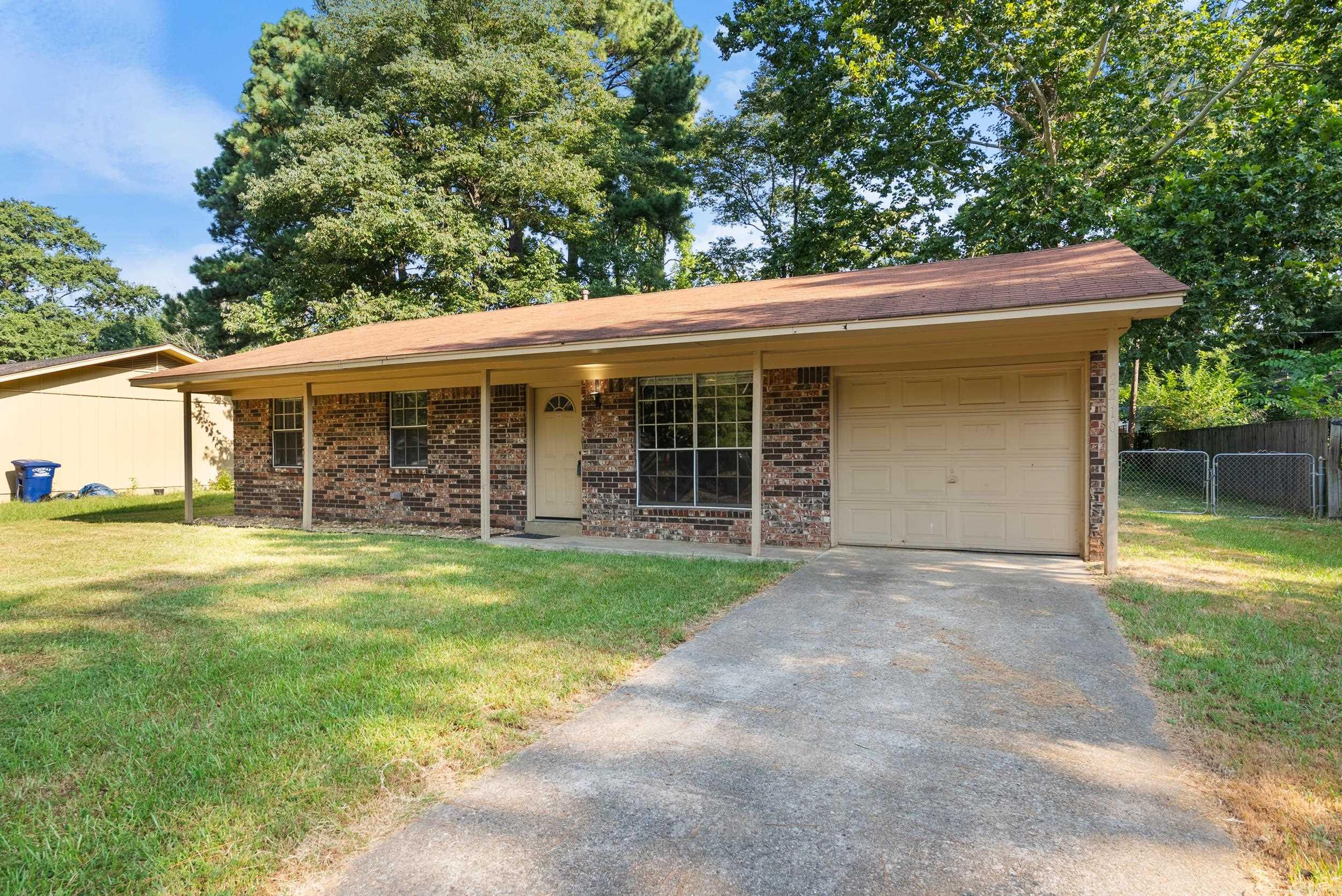 2210 Arkansas  Conway, AR