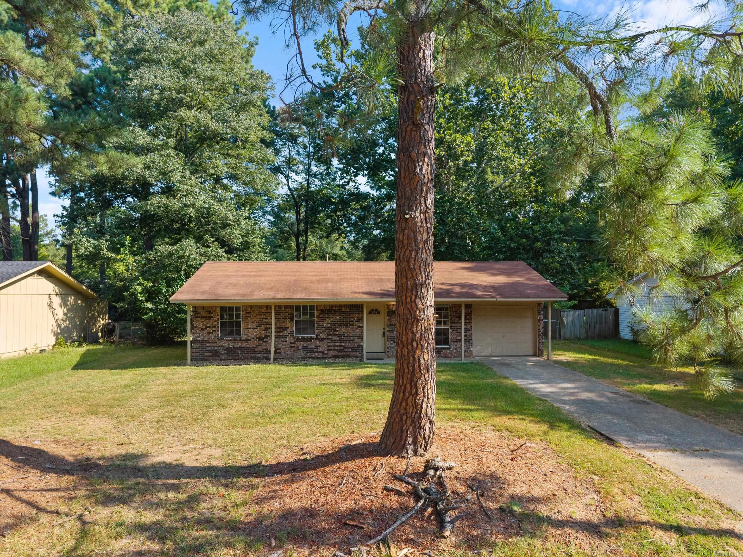 2210 Arkansas  Conway, AR