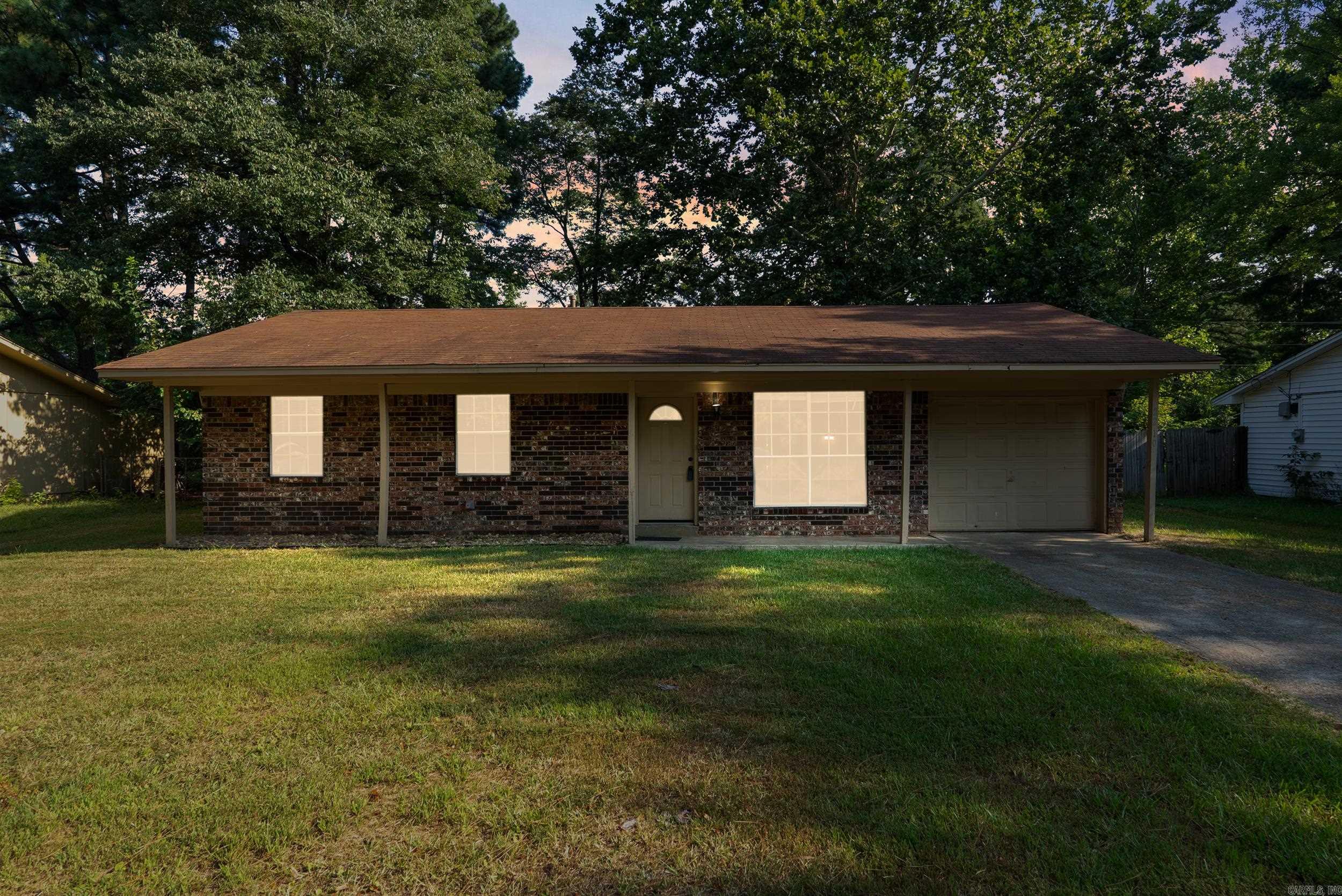 2210 Arkansas  Conway, AR