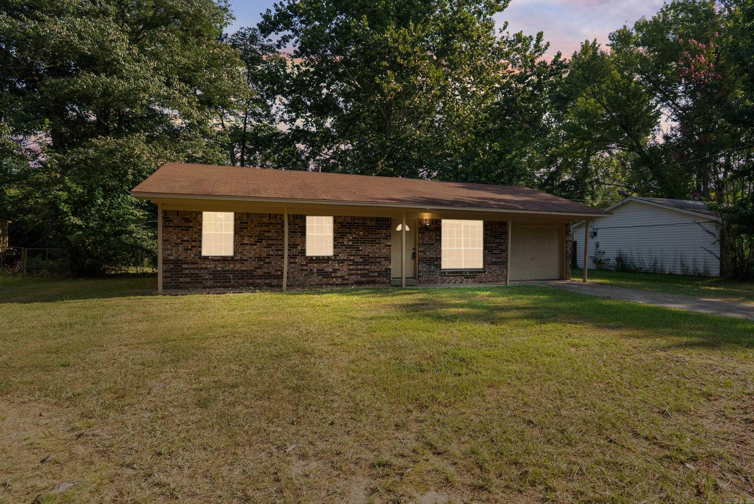 2210 Arkansas  Conway, AR