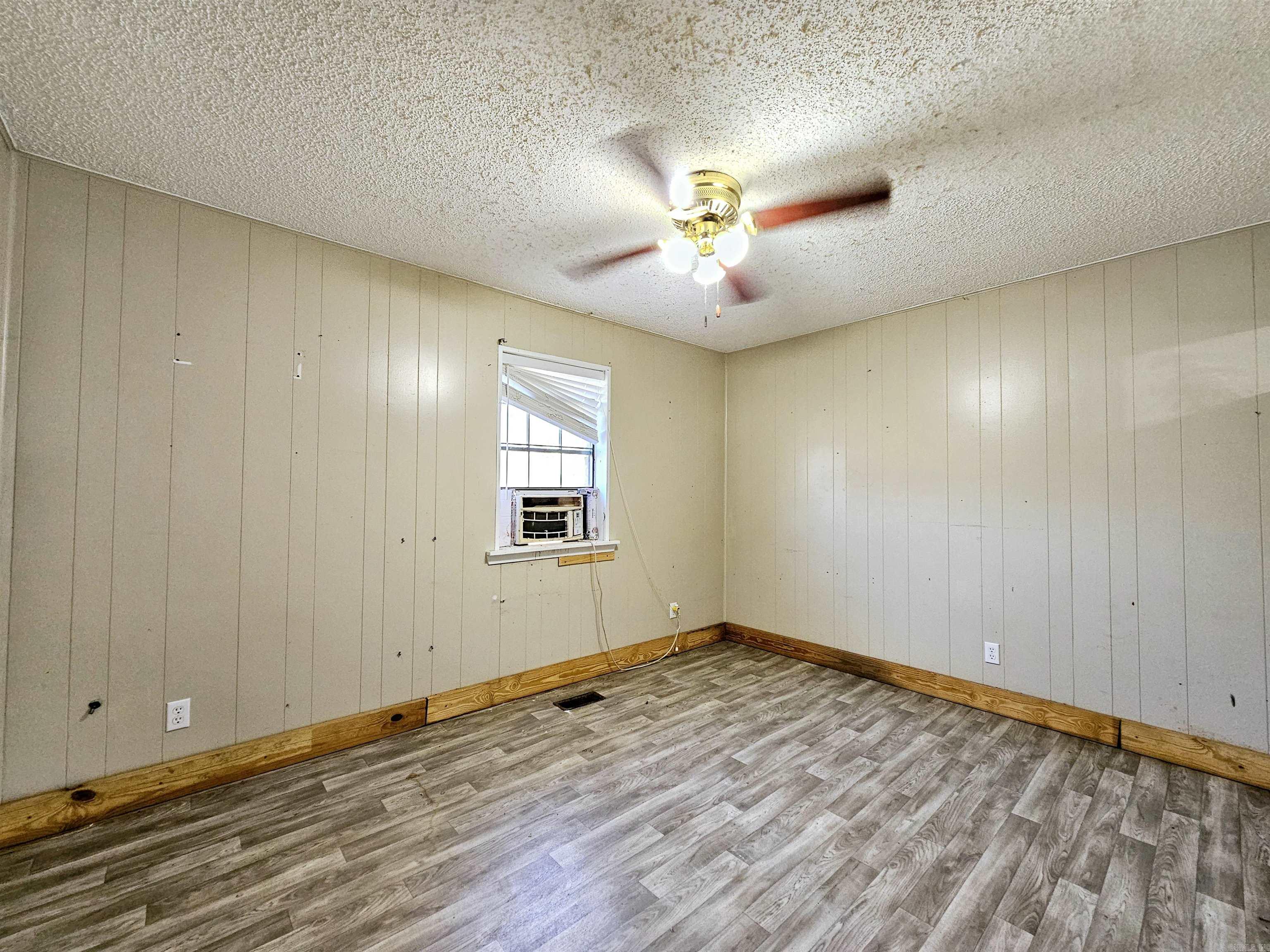 234 Peach  Houston, AR