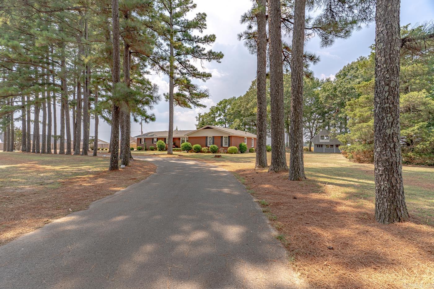 809 Hickory Rd  Lake City, AR