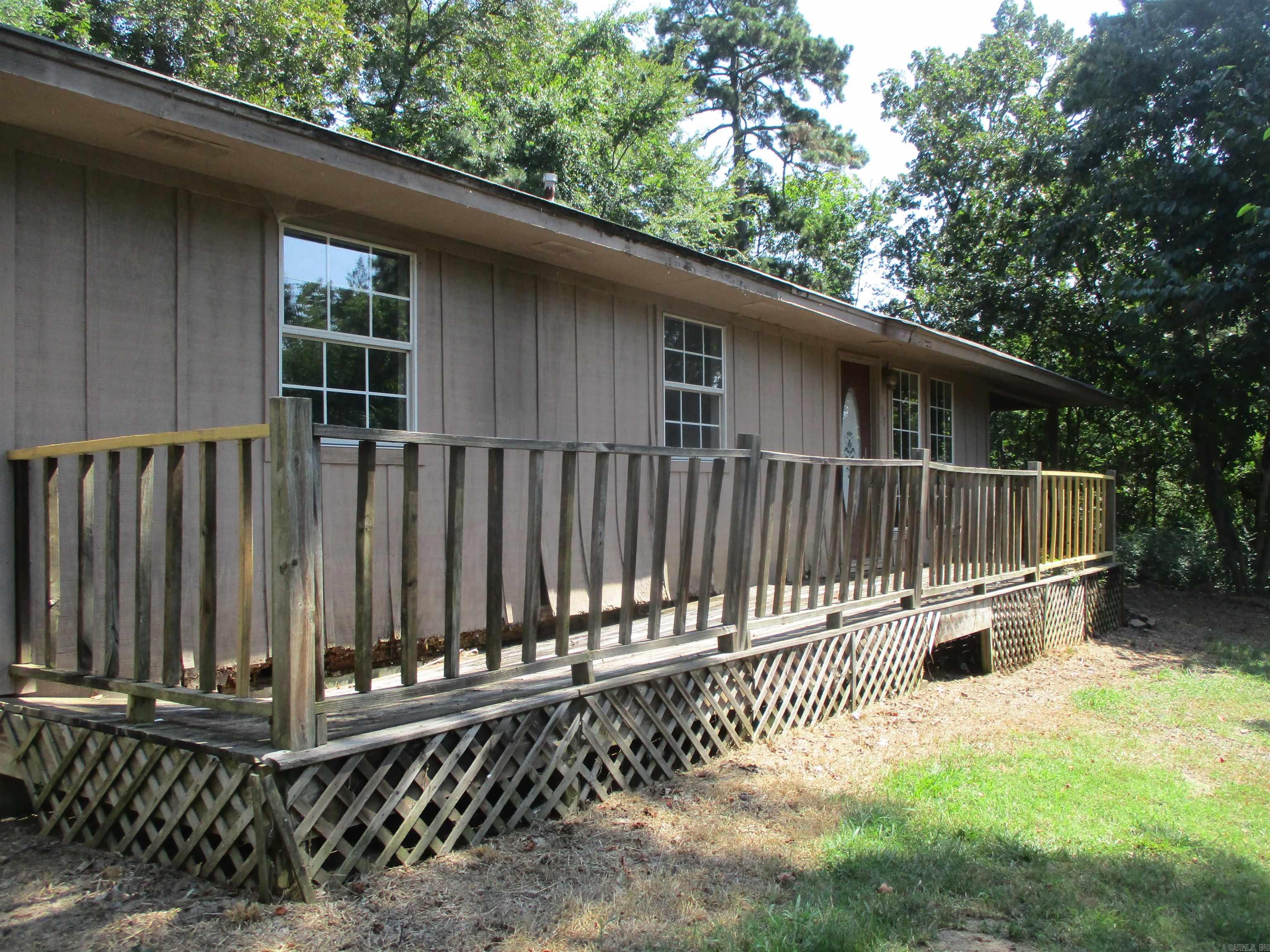 520 W Valley  Perryville, AR