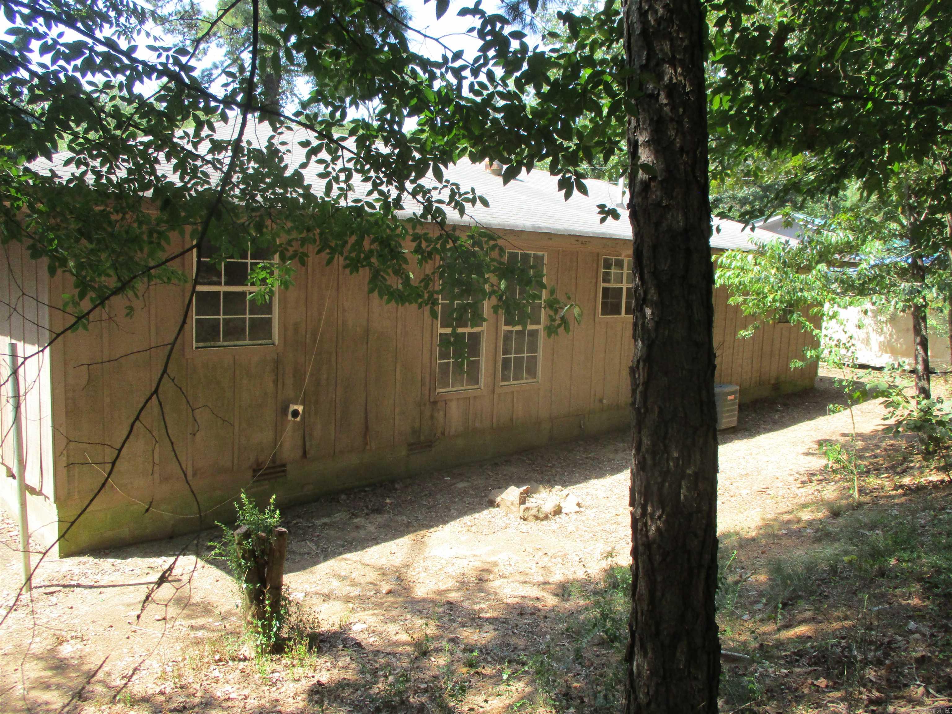 520 W Valley  Perryville, AR
