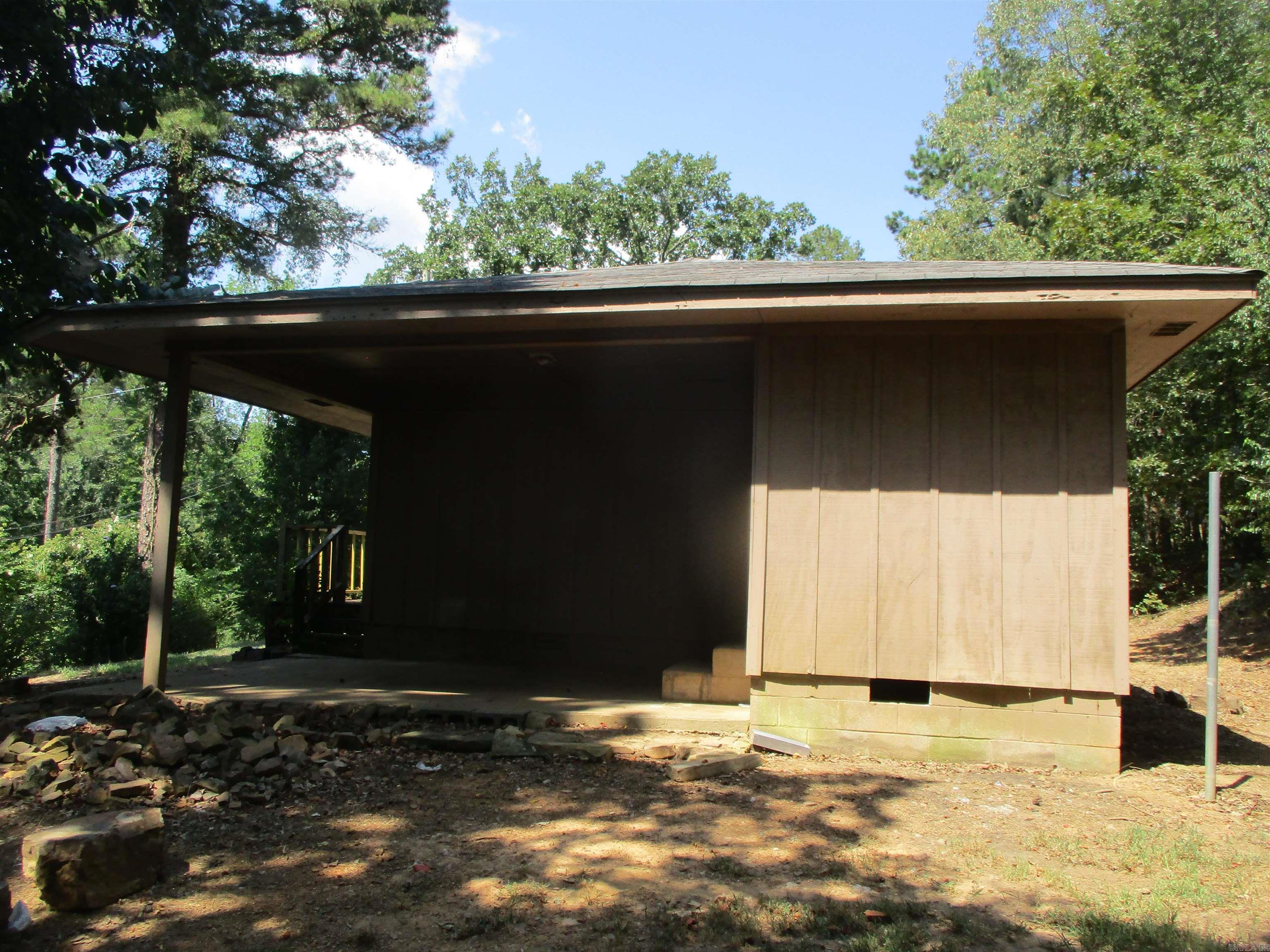 520 W Valley  Perryville, AR