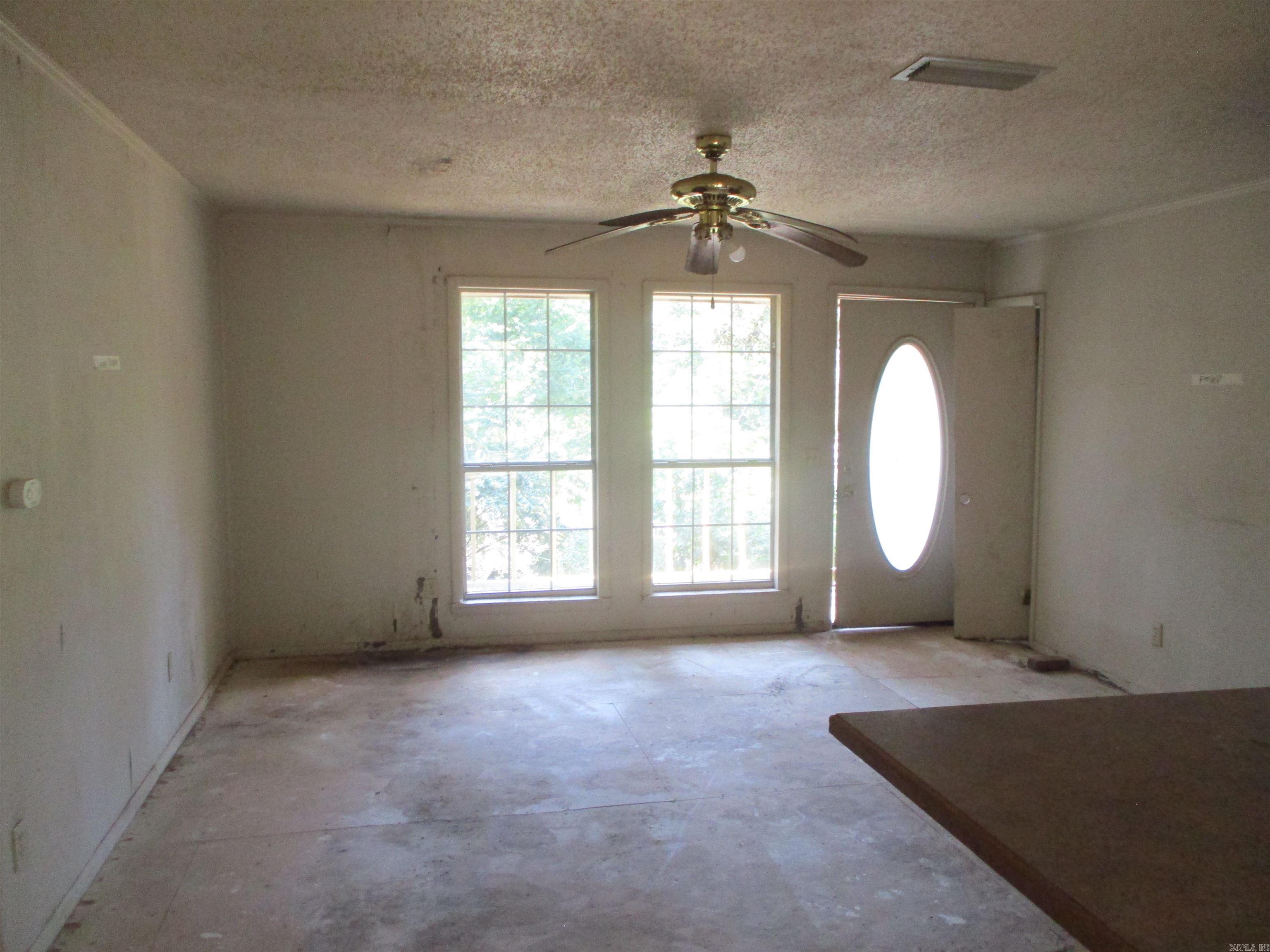 520 W Valley  Perryville, AR
