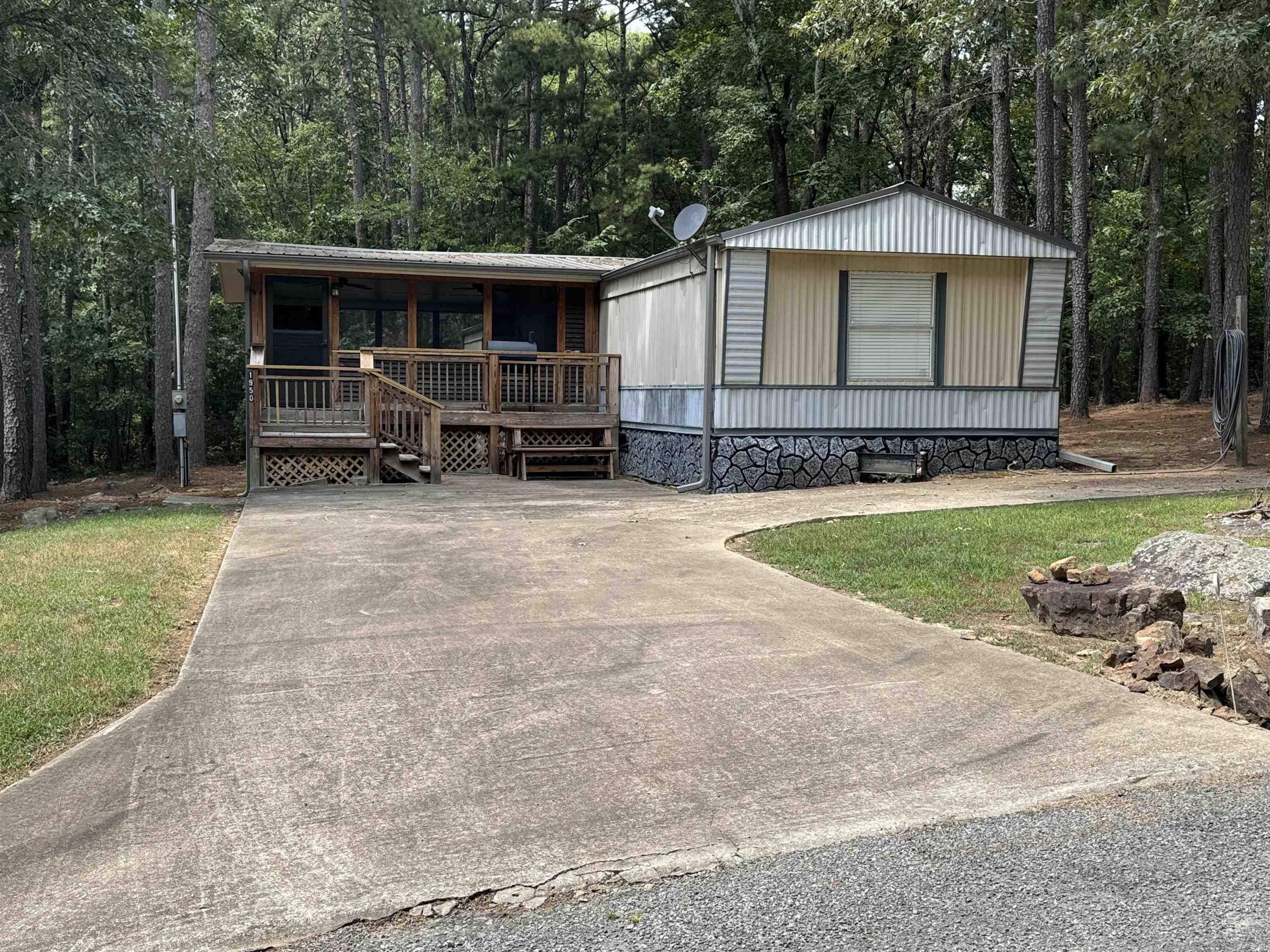 1950 Northshore  Greers Ferry, AR