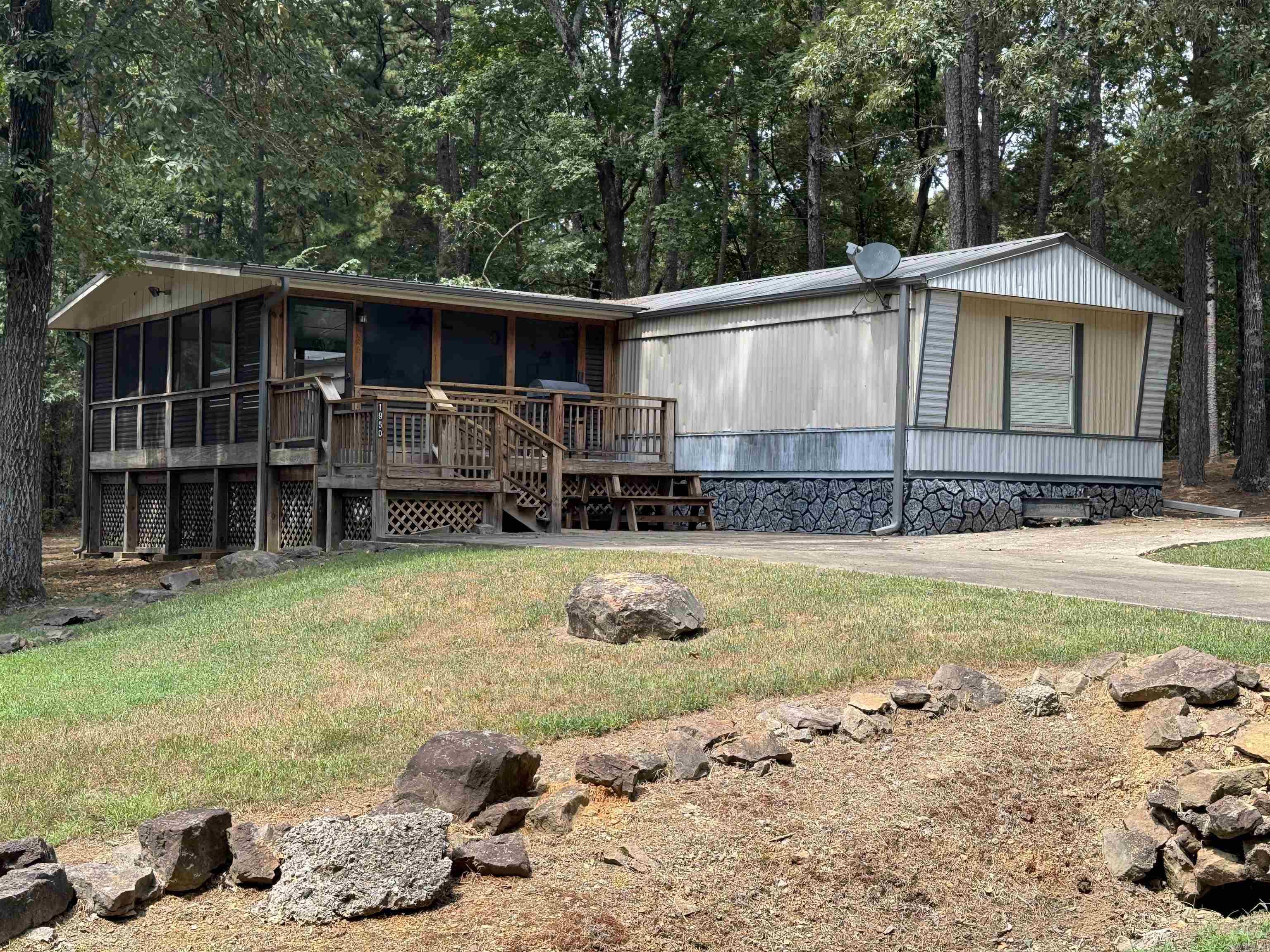1950 Northshore  Greers Ferry, AR