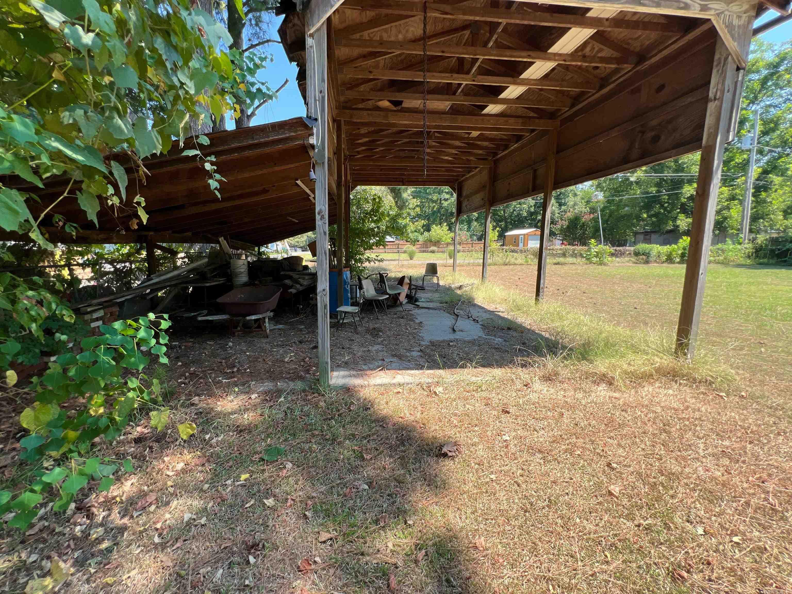 604 N Grand Ave  McRae, AR