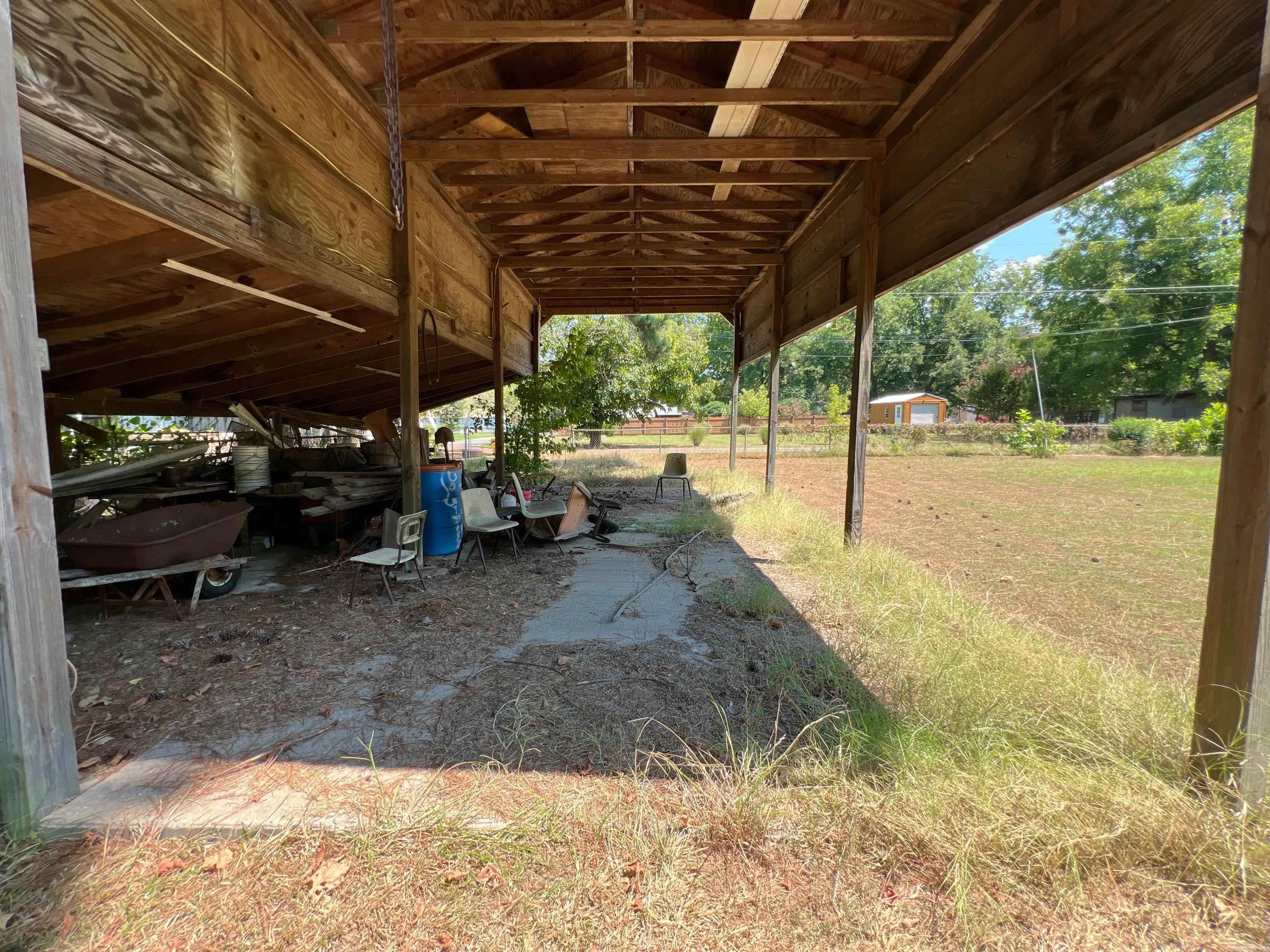 604 N Grand Ave  McRae, AR