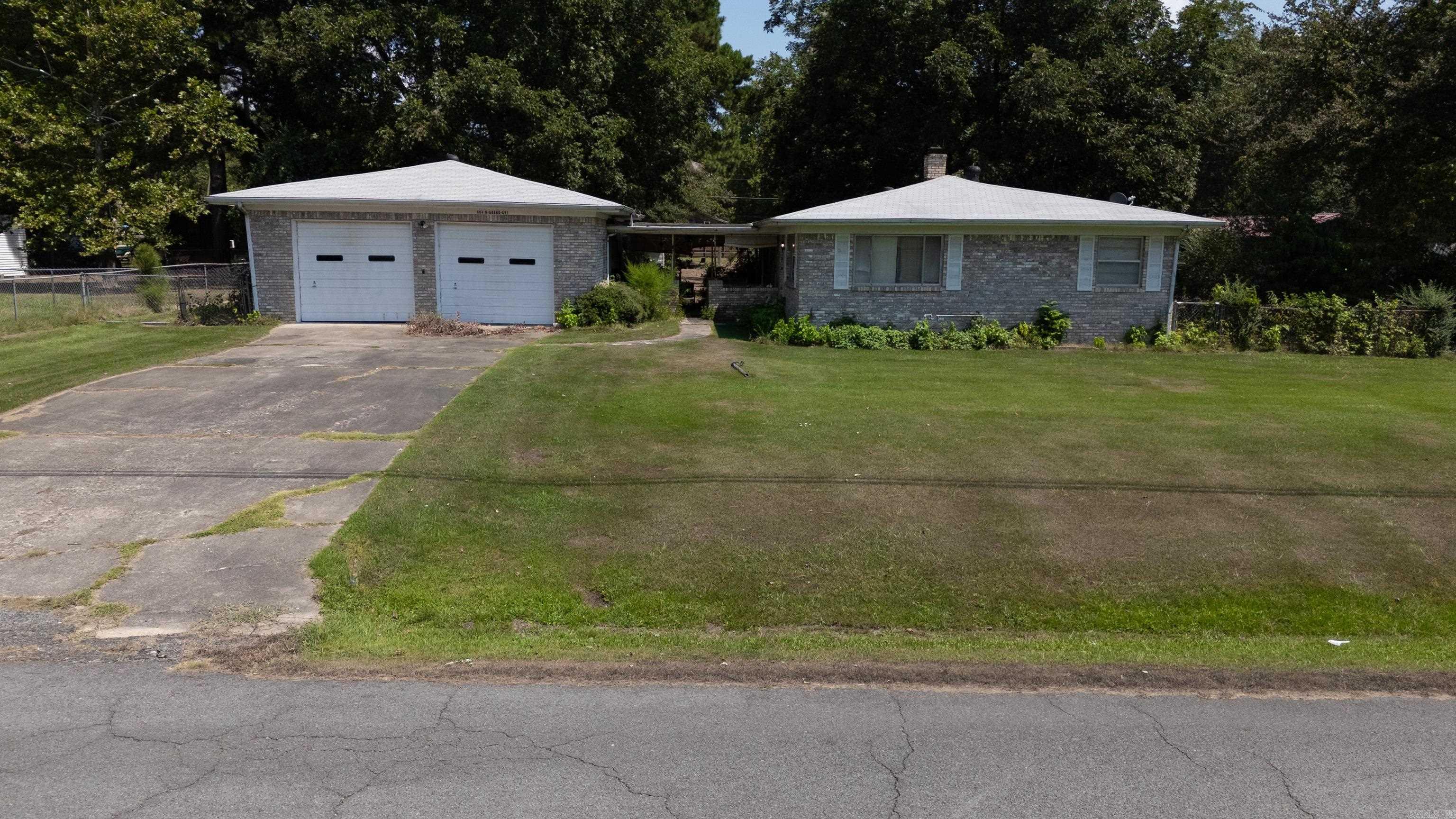 604 N Grand Ave  McRae, AR