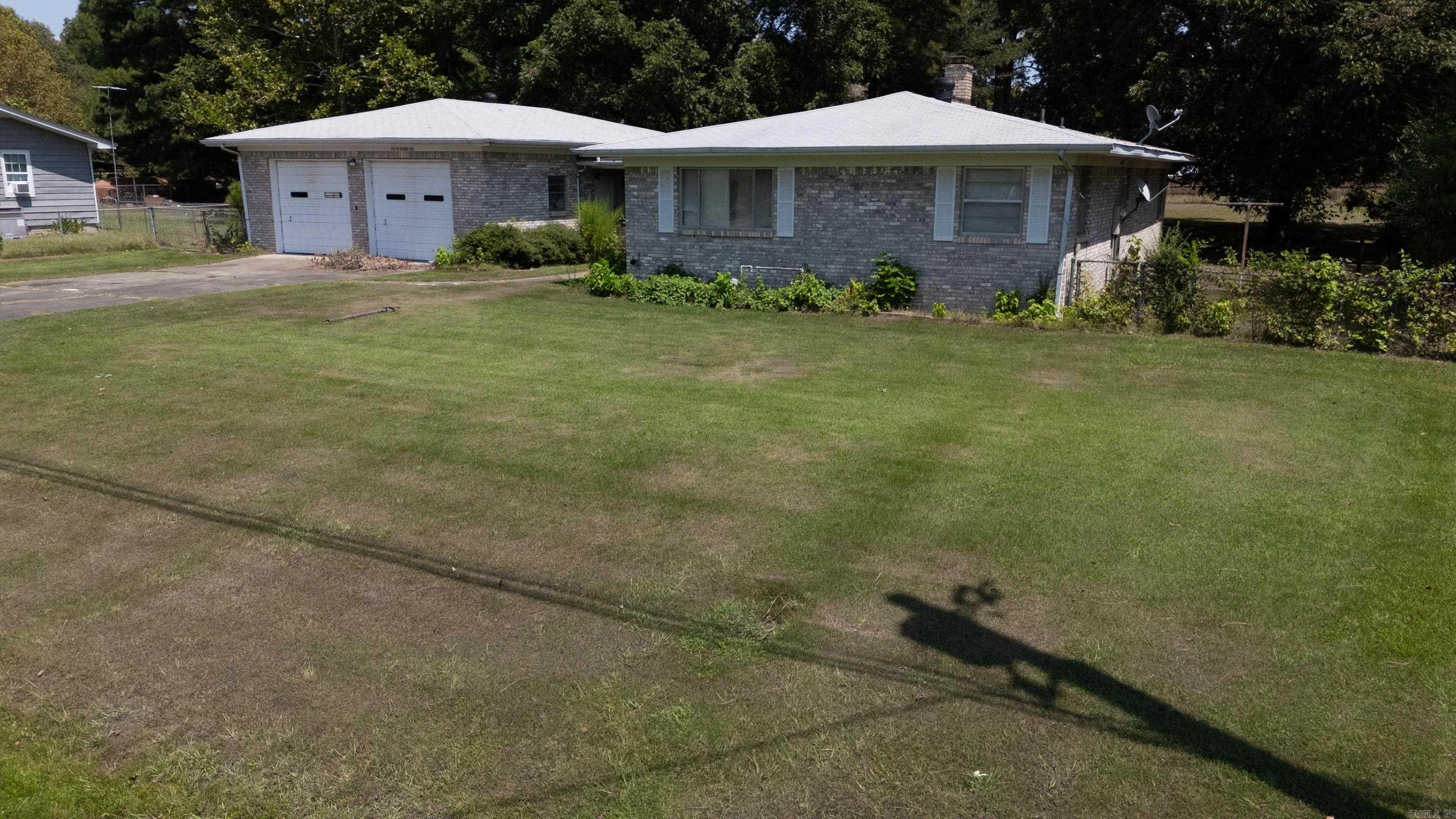 604 N Grand Ave  McRae, AR