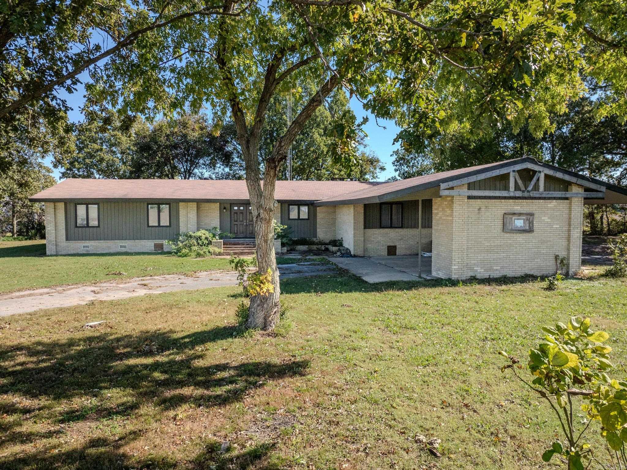 3468 HWY 259  Hickory Ridge, AR